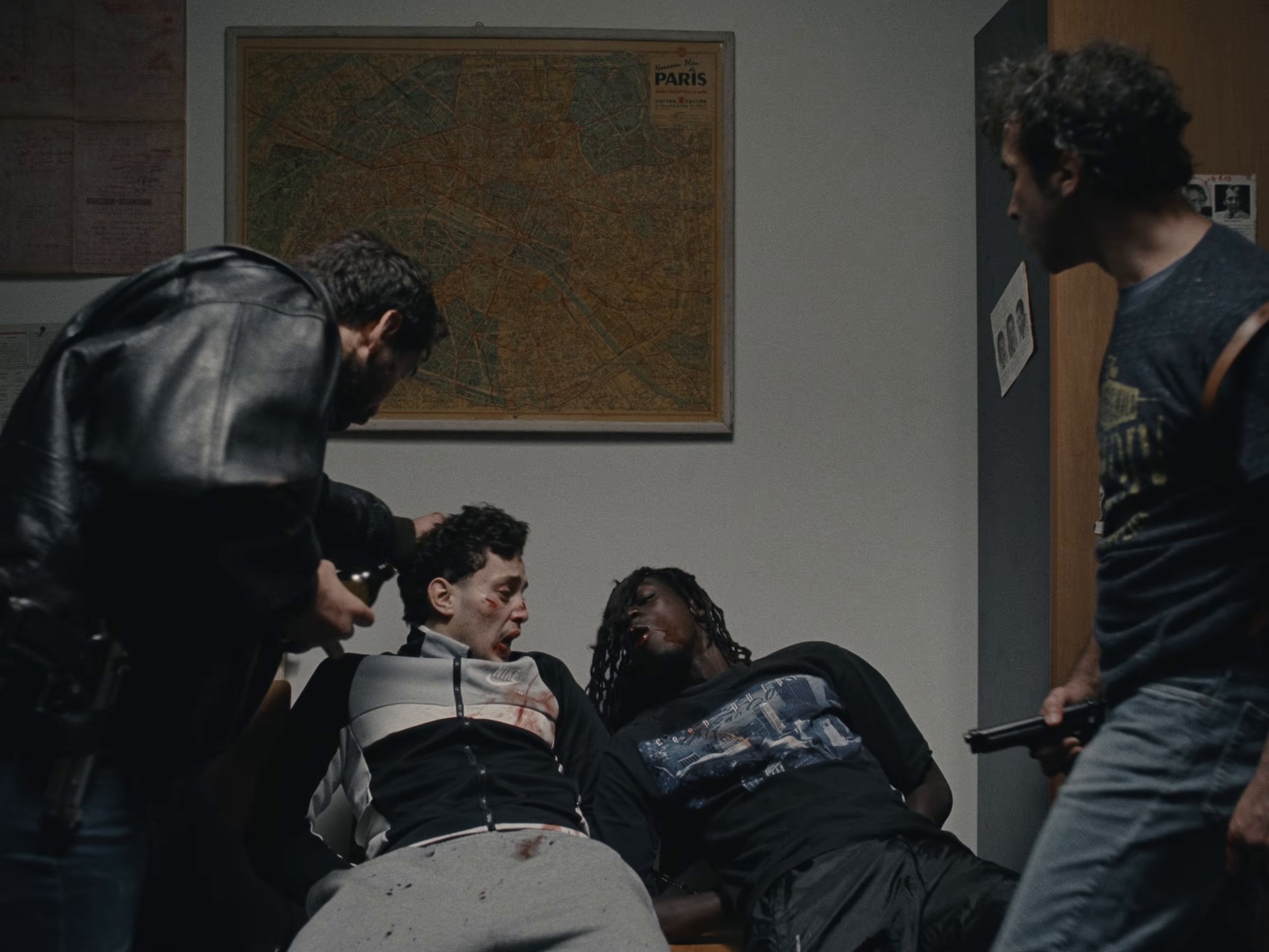 Incendie (2025) —  shot,  lighting