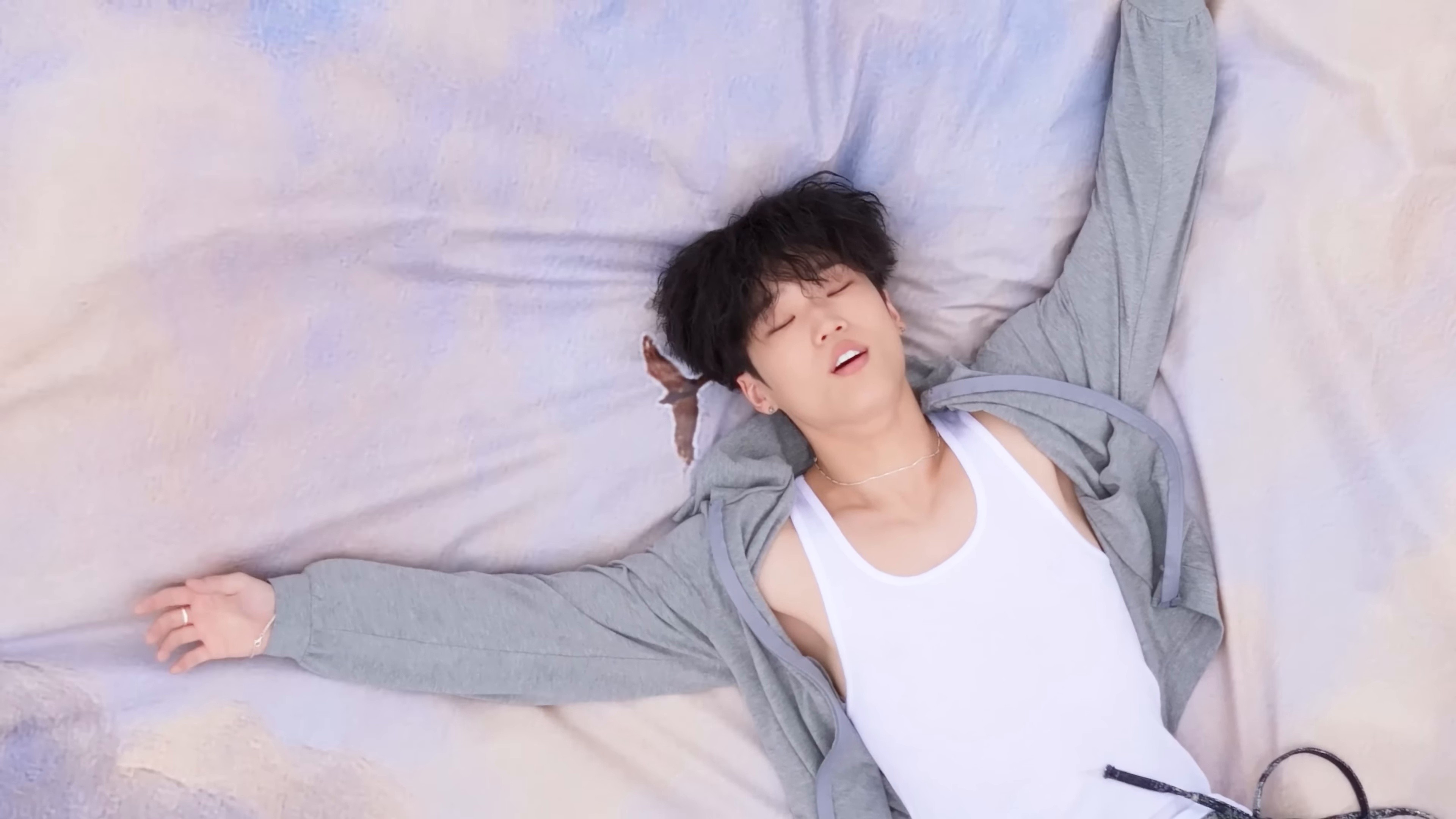 피가 모자라  (2025) —  shot,  lighting