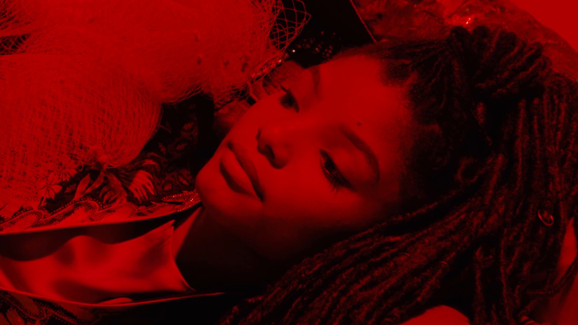 Chloe x Halle x Wonderland (2018) —  shot,  lighting