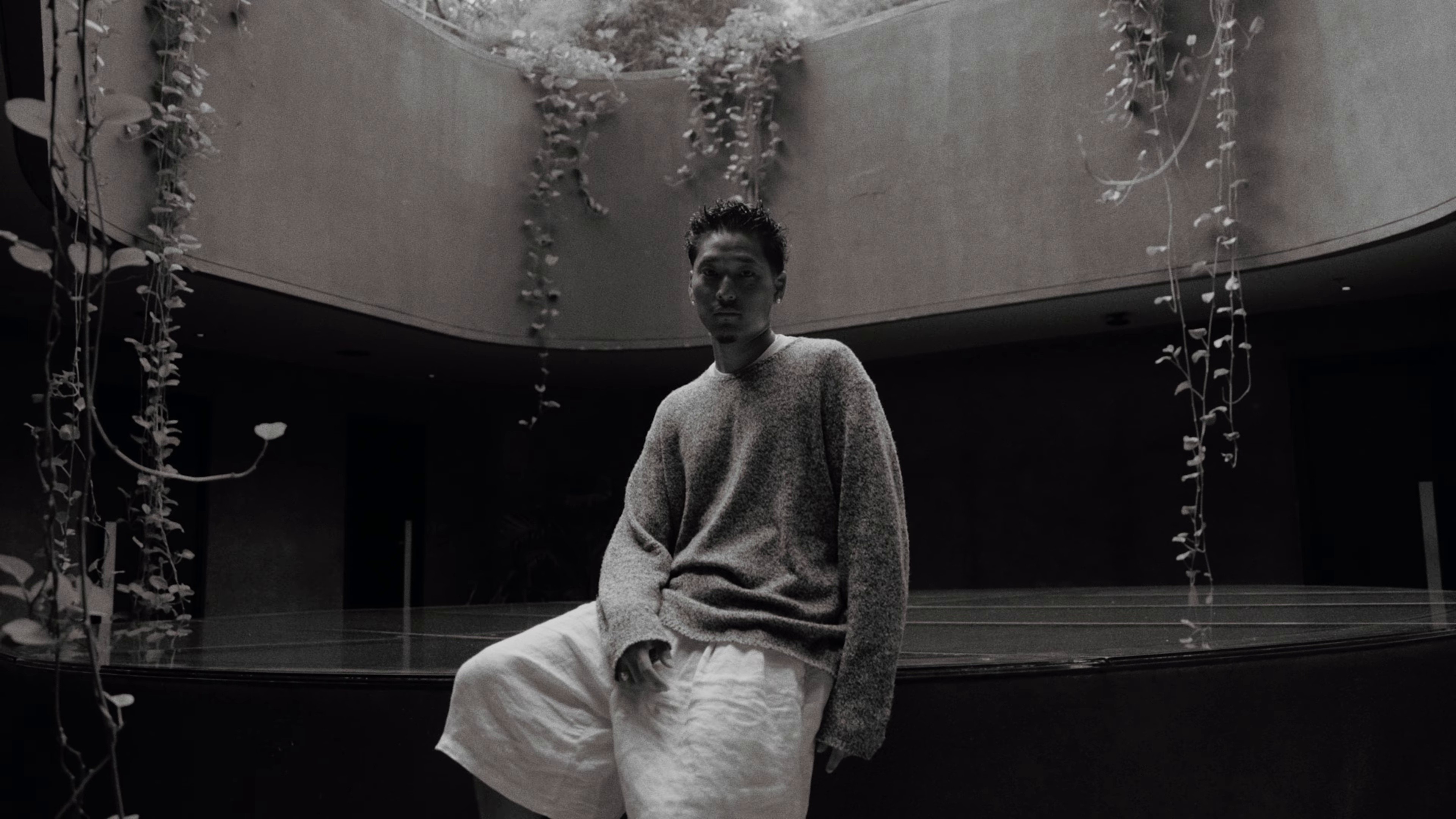 Won't ever (2025) —  shot,  lighting