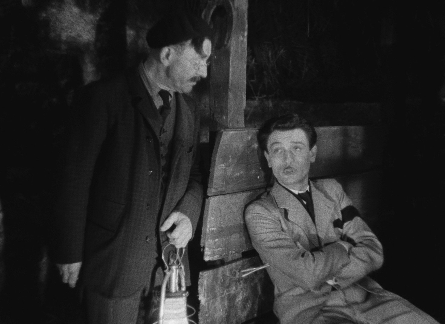 It Happened at the Inn (1943) —  shot,  lighting