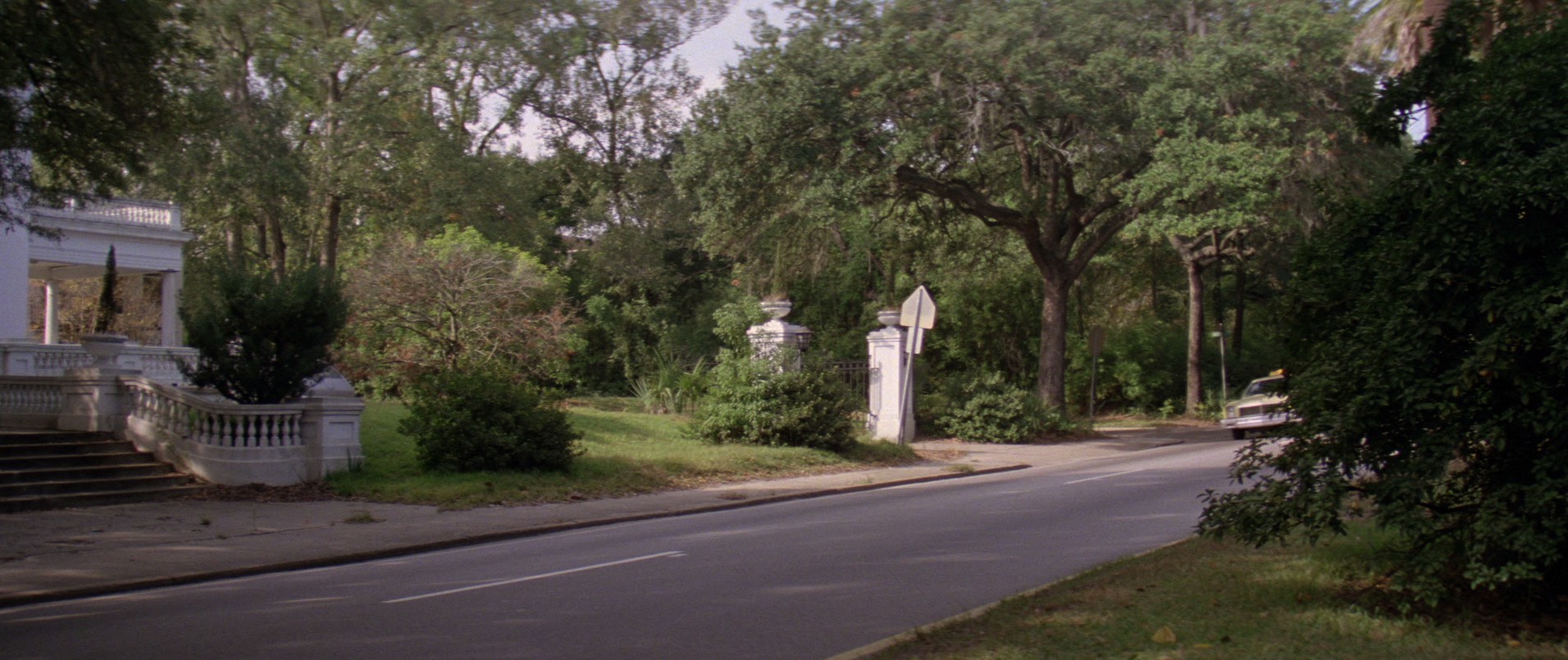 Madhouse (1981) —  shot,  lighting