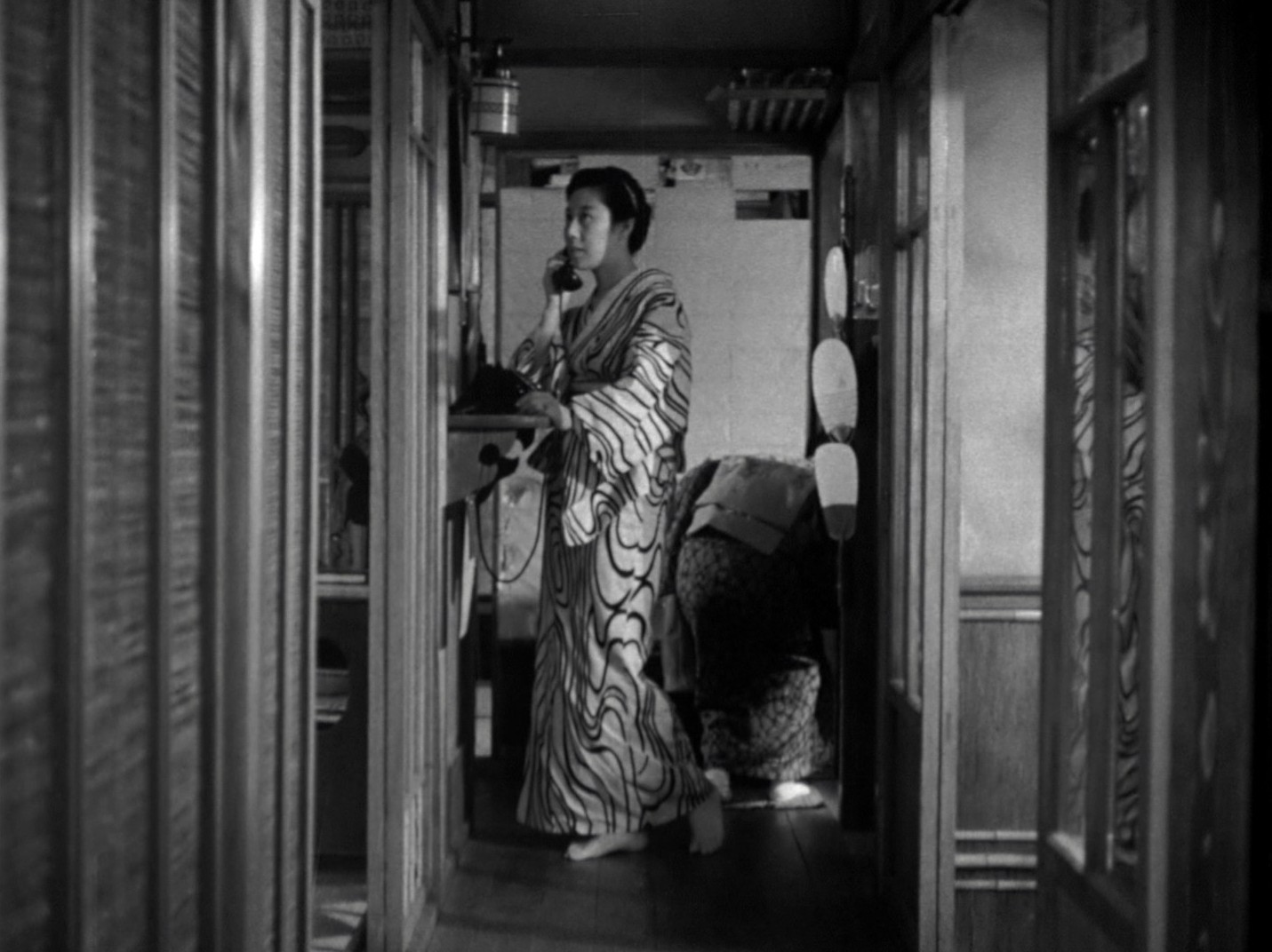 Nagareru (1956) —  shot,  lighting