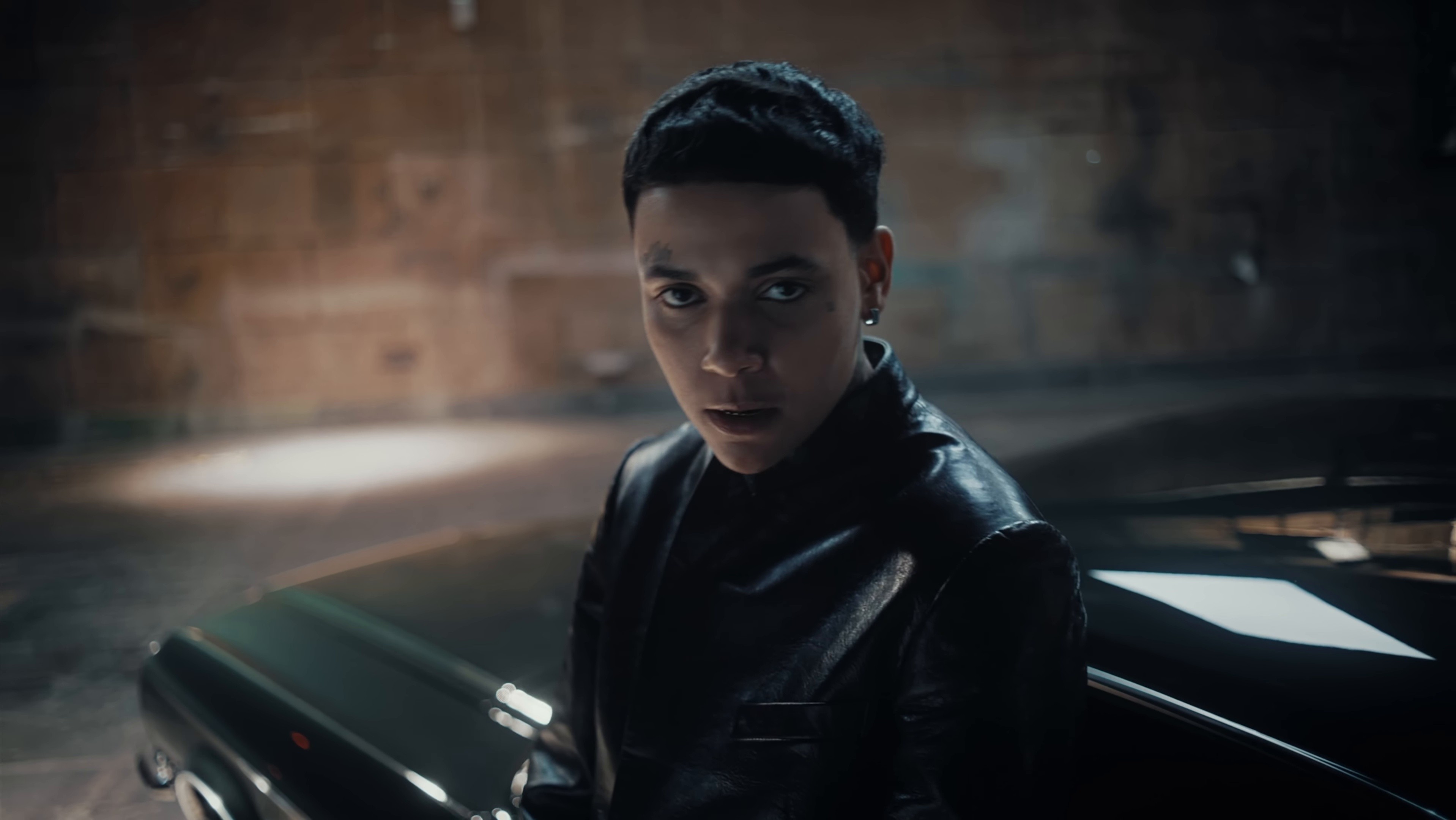 worst behaviour (2025) —  shot,  lighting