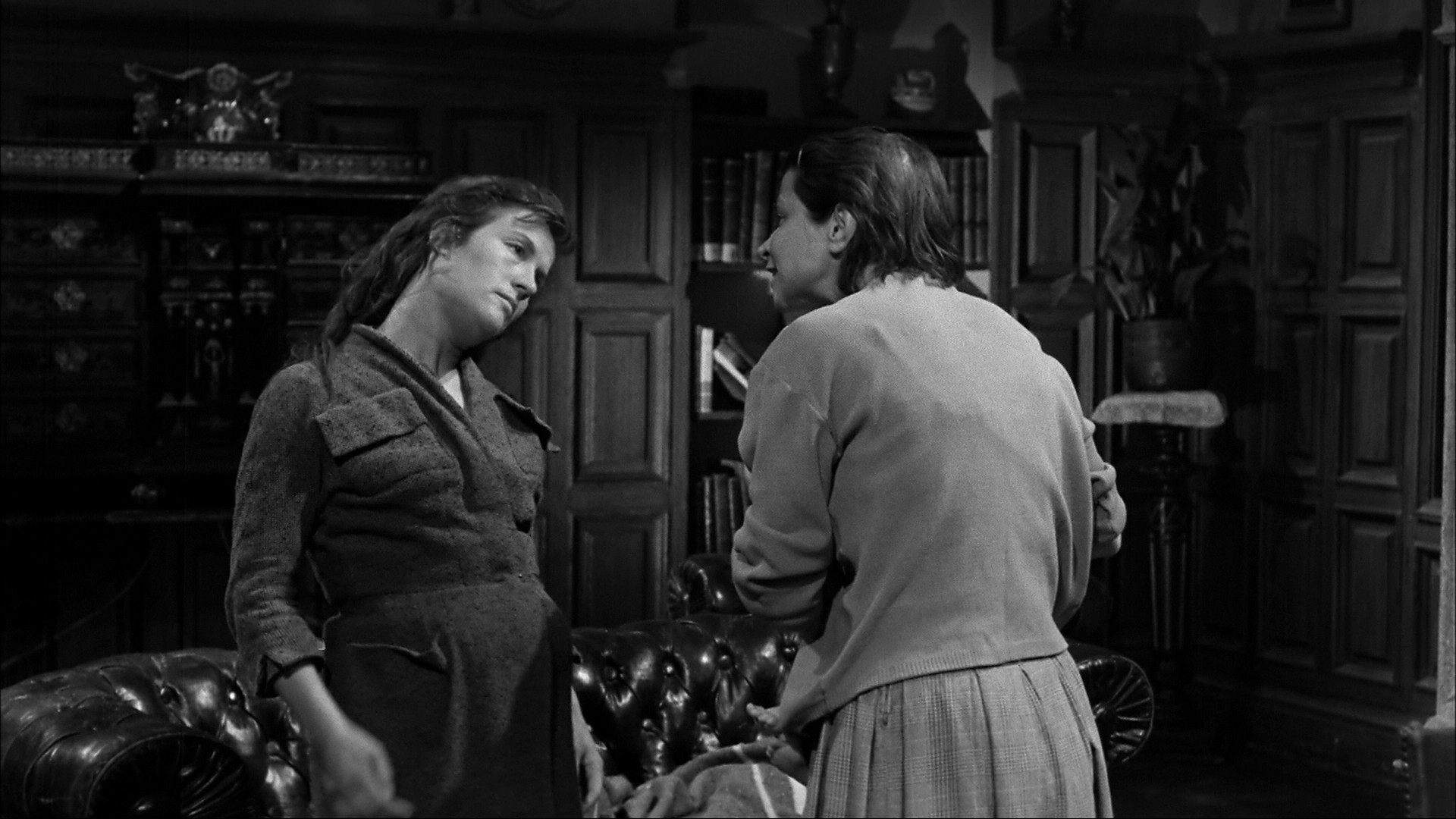 Viridiana (1961) —  shot,  lighting