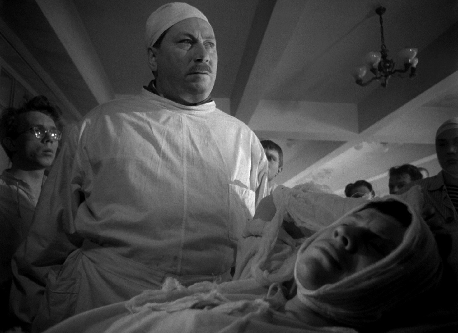 The Cranes Are Flying (1957) —  shot,  lighting