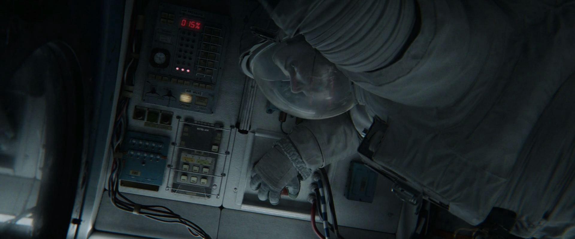 Gravity (2013) —  shot,  lighting