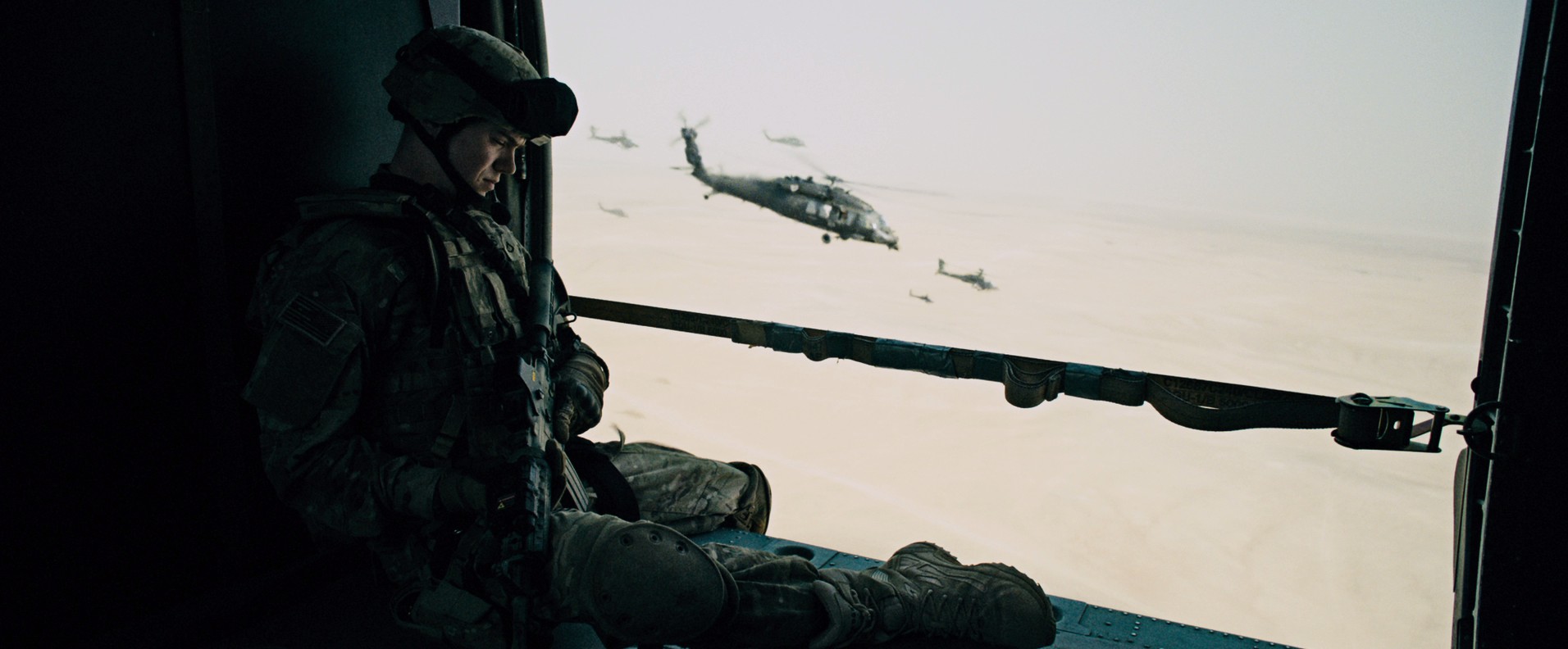 Monsters: Dark Continent (2014) —  shot,  lighting
