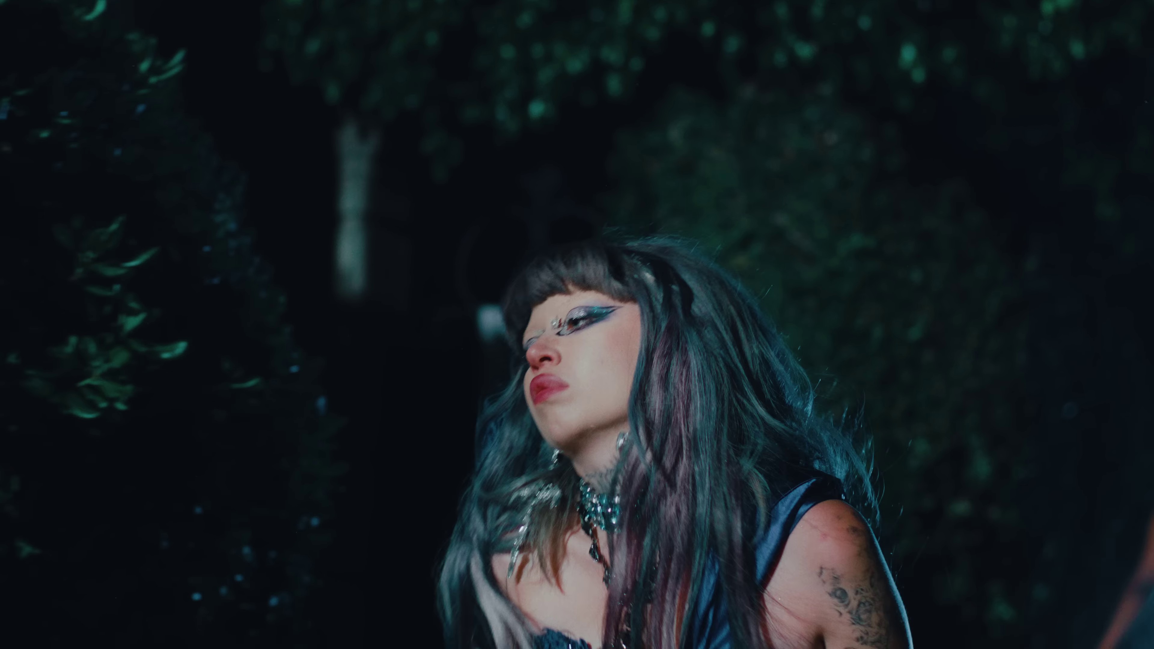 Favourite Toy (2023) —  shot,  lighting