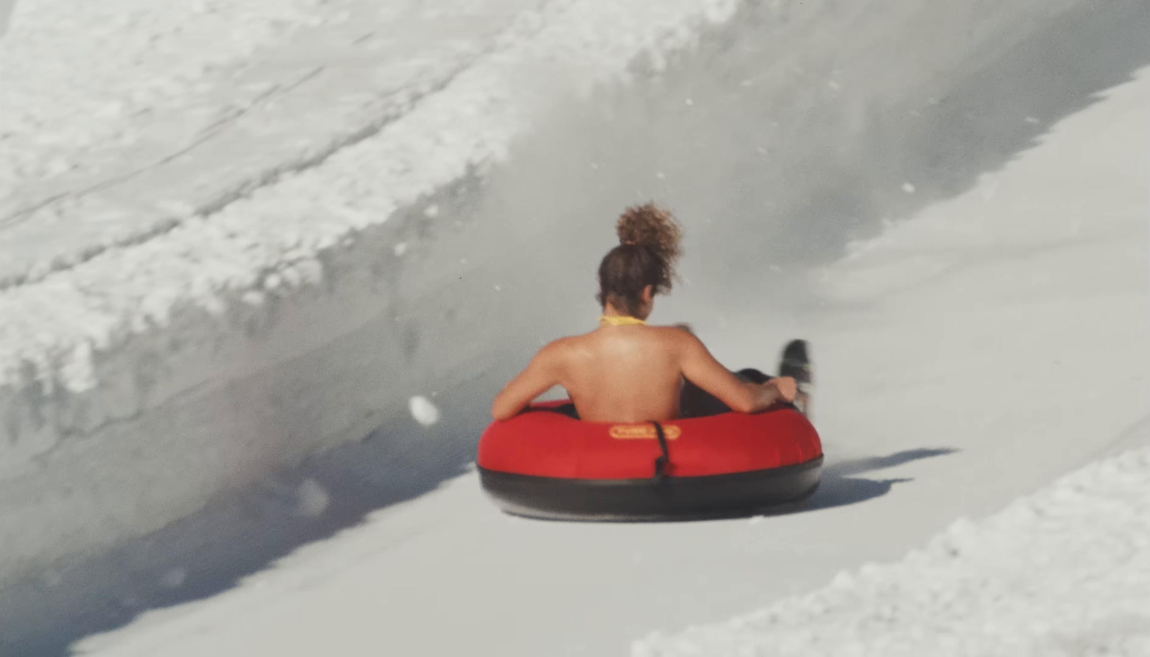 LATINA FOREVA (2025) —  shot,  lighting