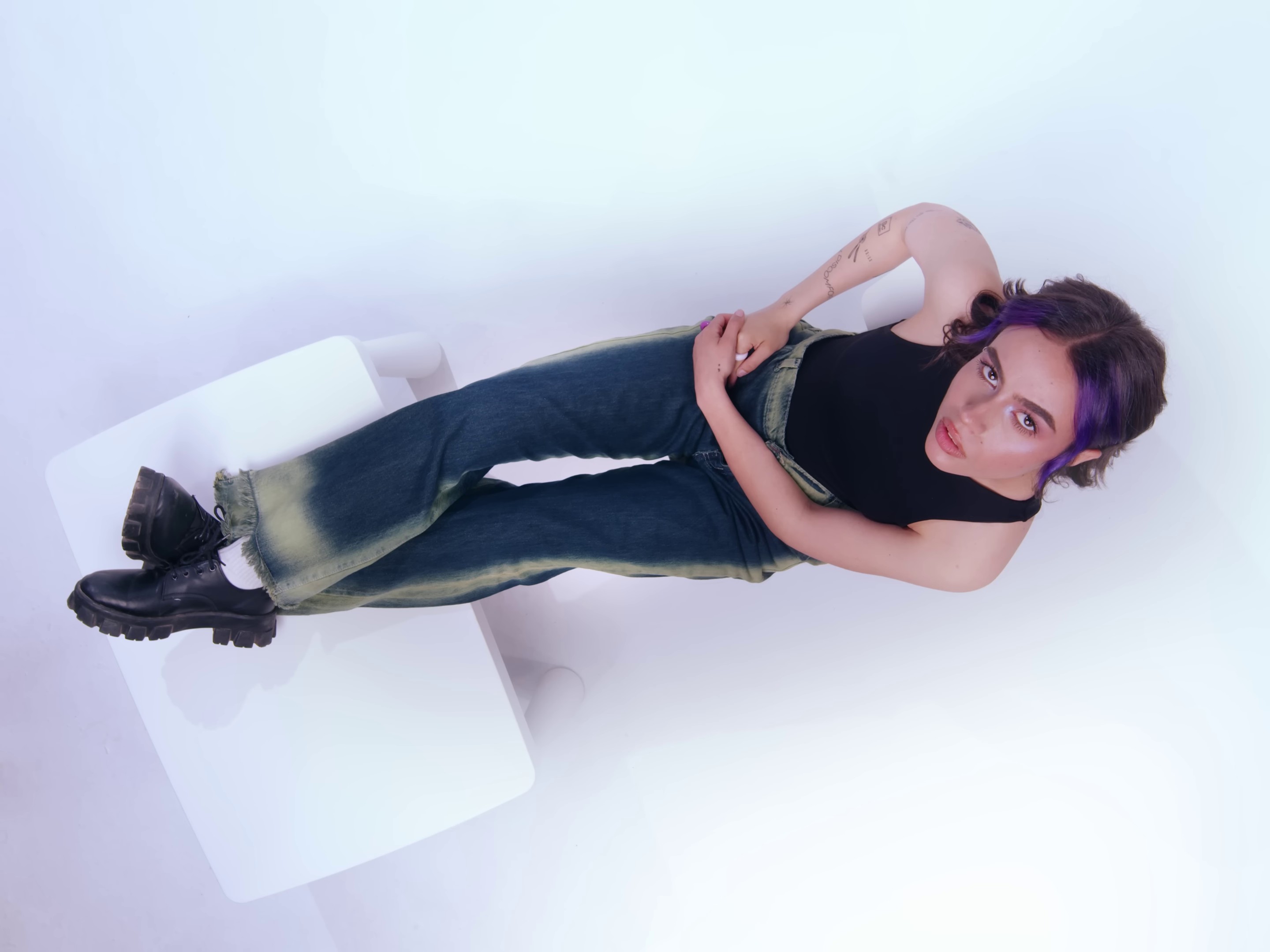 Wana (2023) —  shot,  lighting