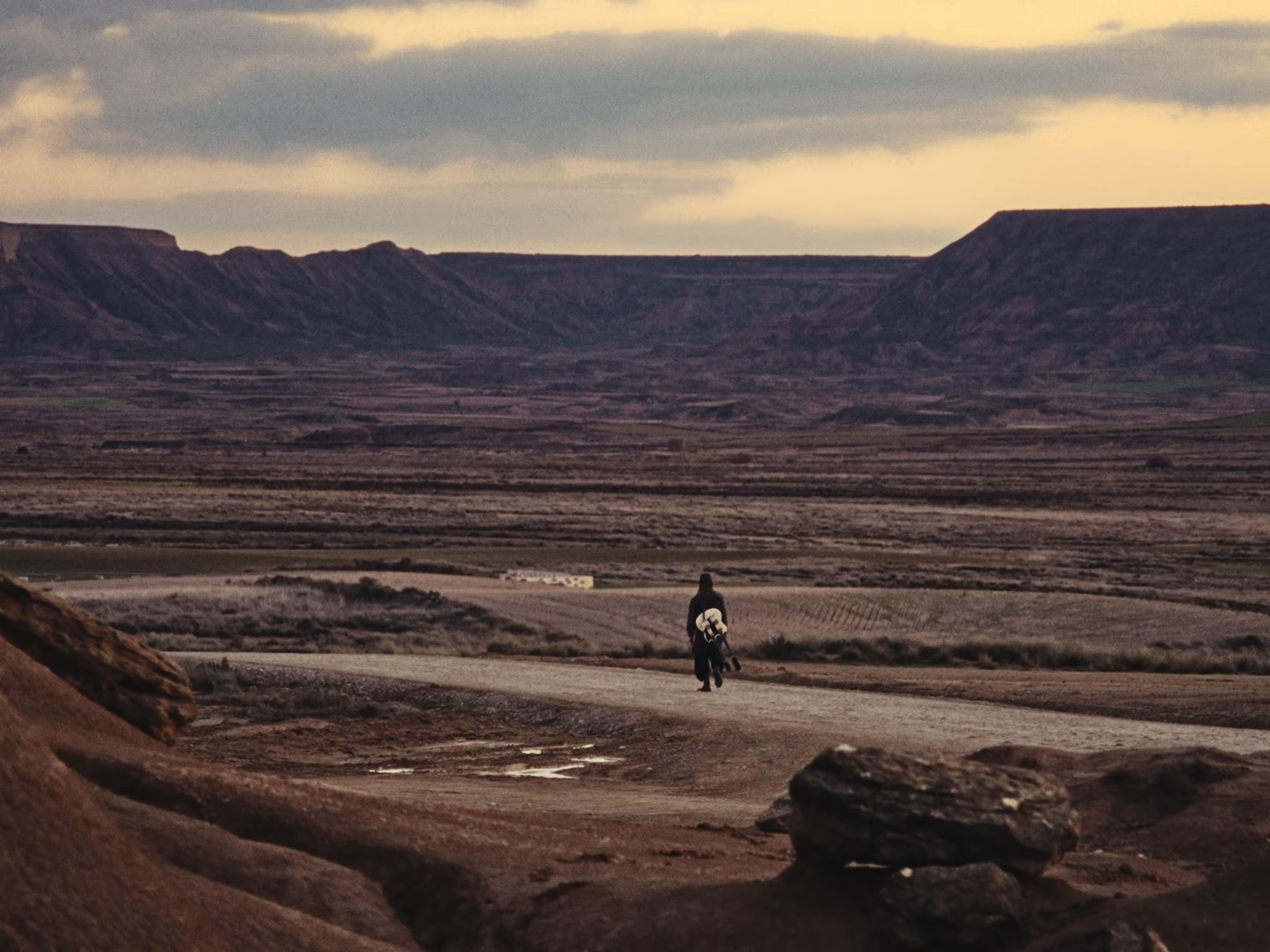 HÂTE DE VIVRE (2026) —  shot,  lighting