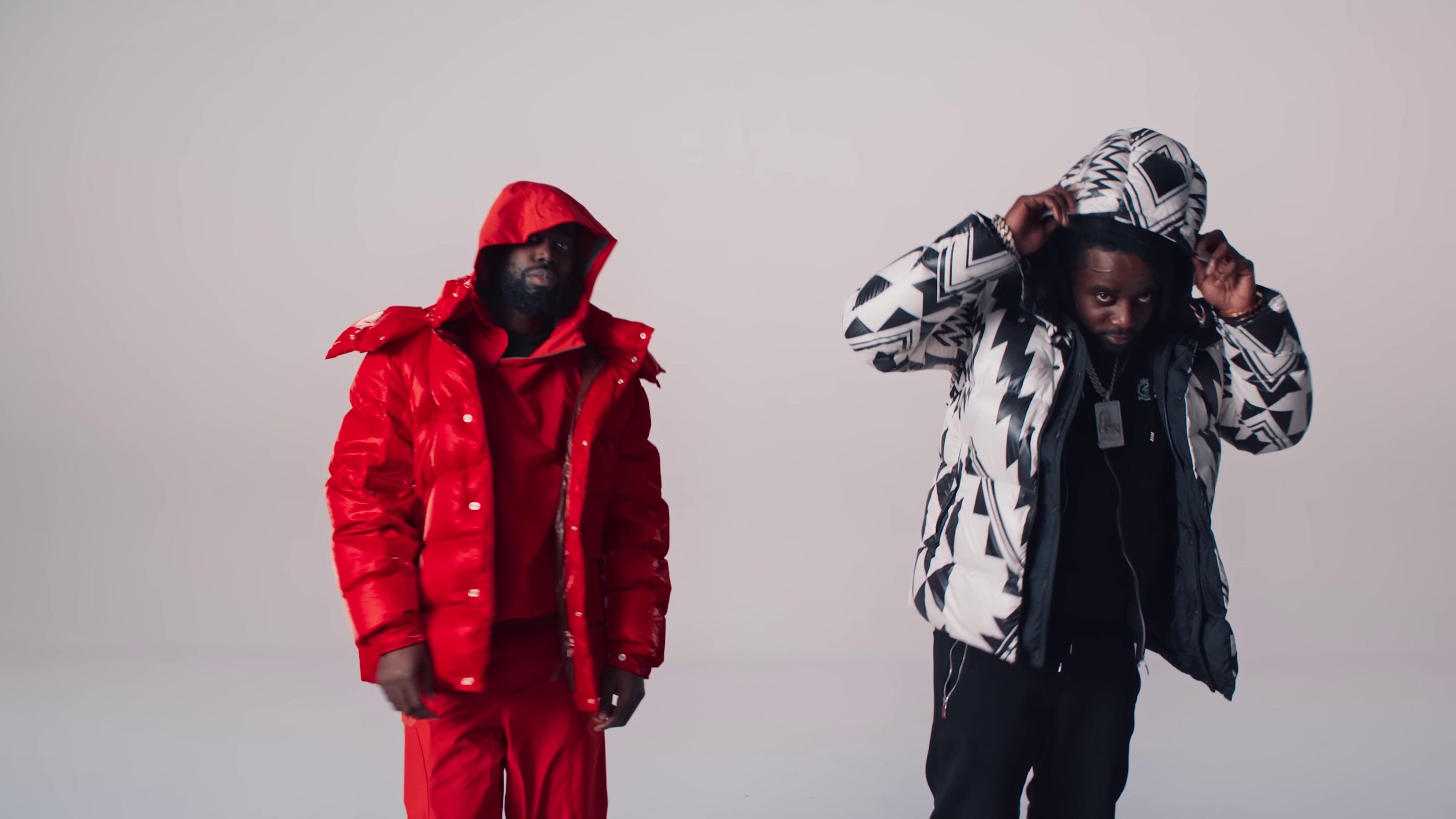 Twin Sisters (2023) —  shot,  lighting