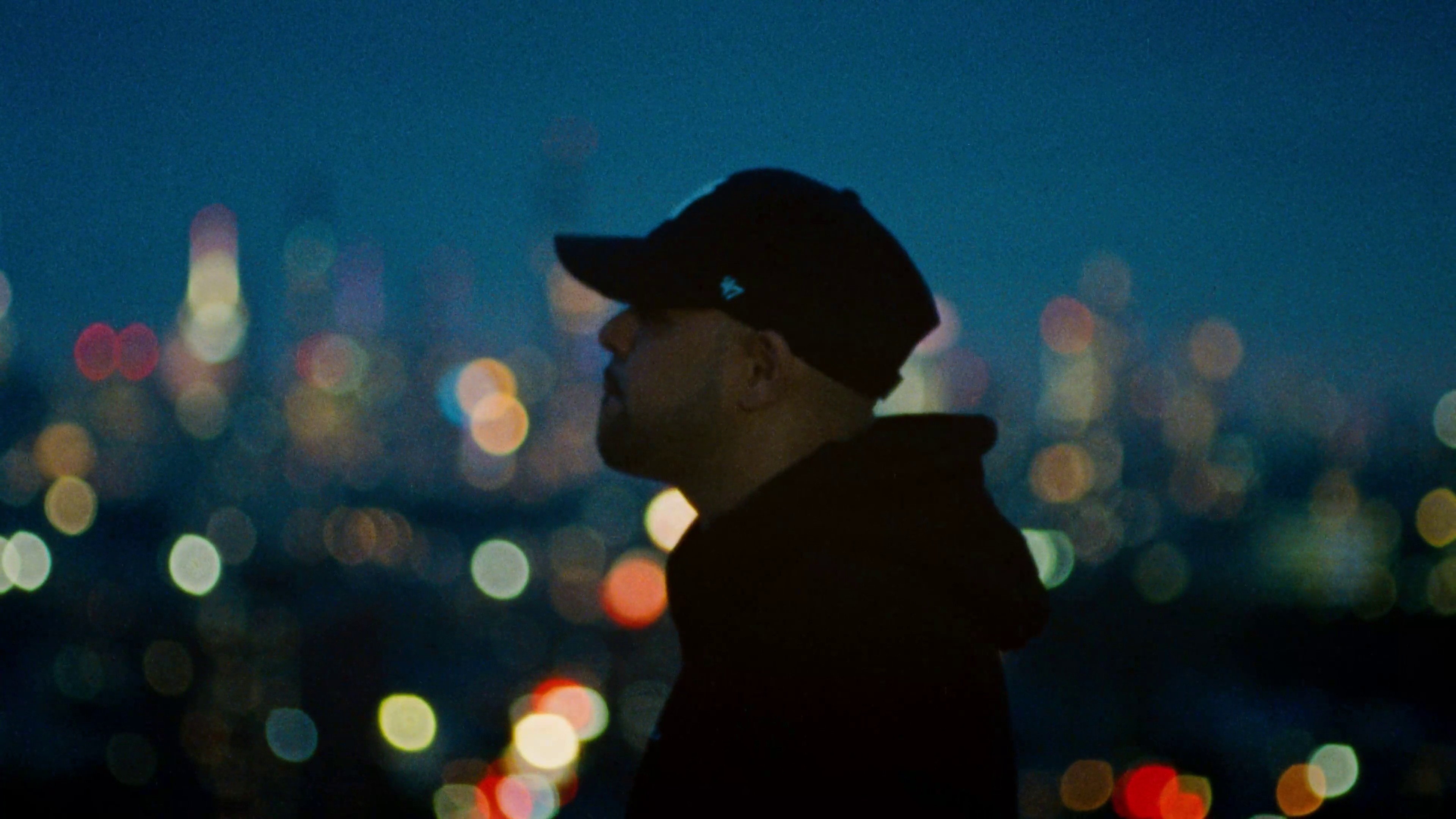 Roter Velour (2023) —  shot,  lighting