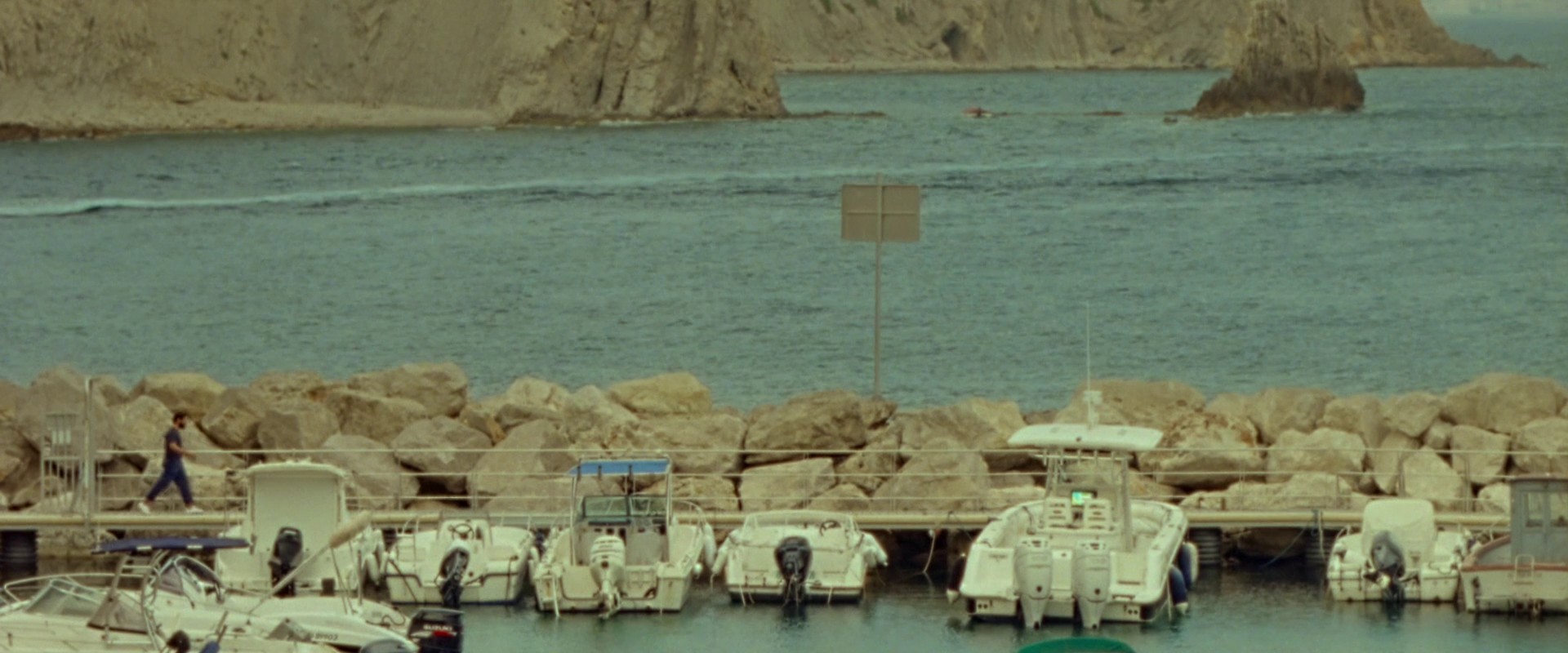 Azuro (2022) —  shot,  lighting