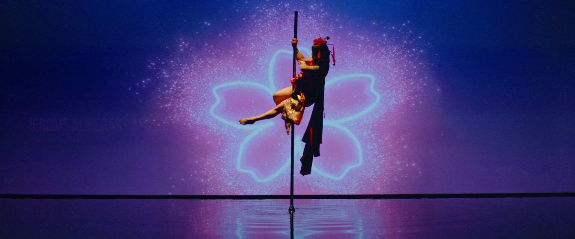 La revanche des Crevettes Pailletées (2022) —  shot,  lighting