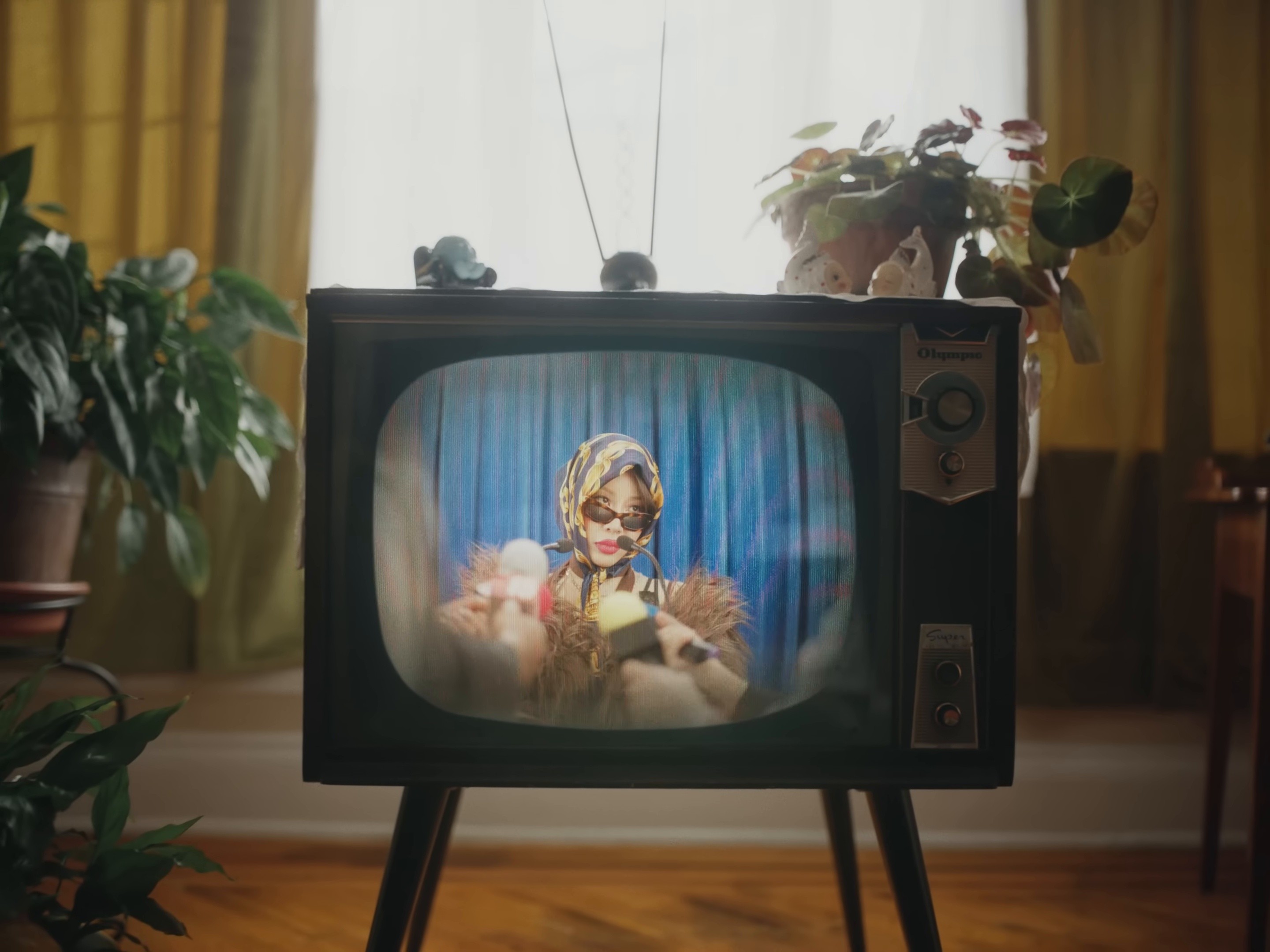 Newsflash (2025) —  shot,  lighting