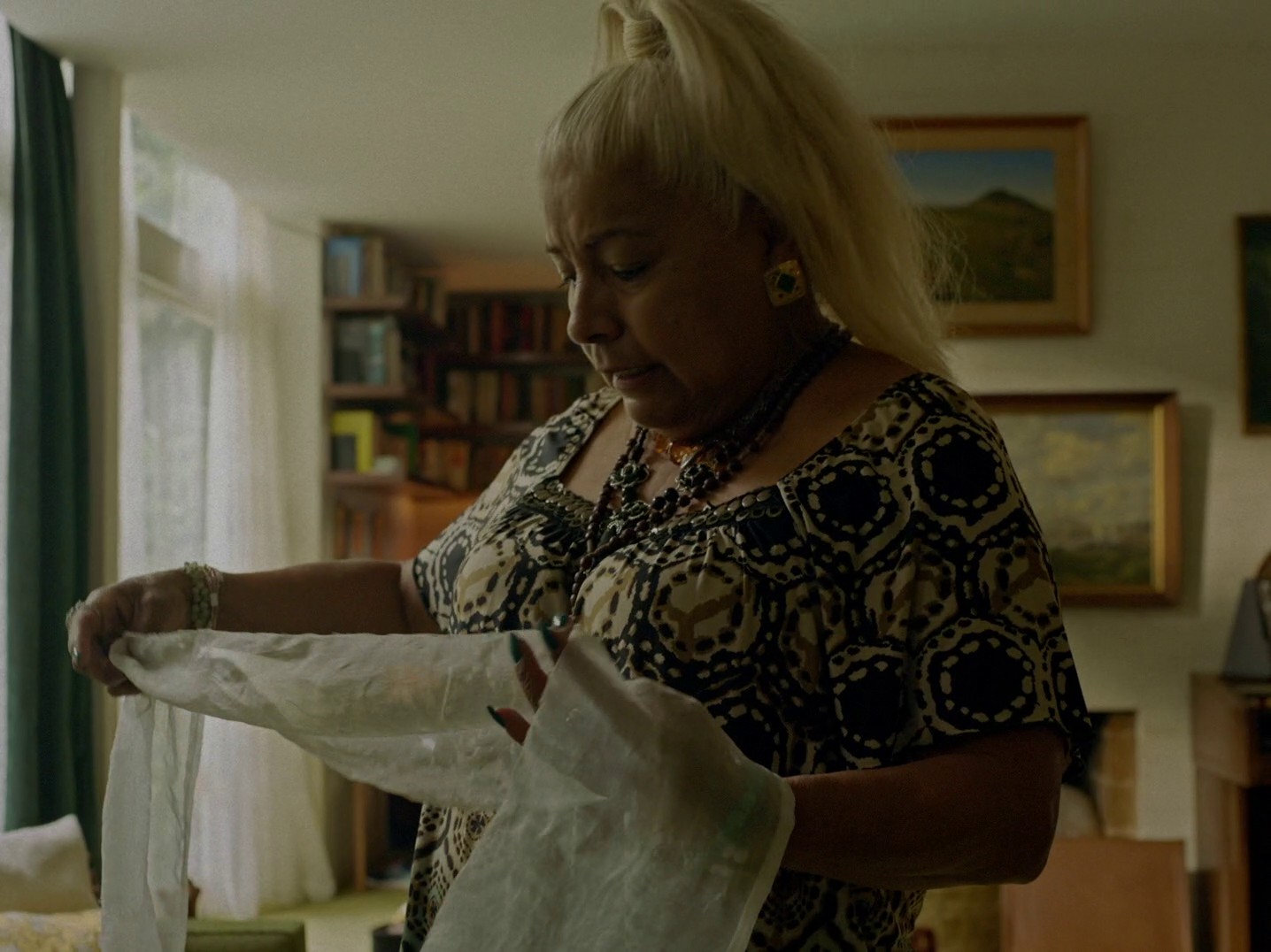 Totem (2023) —  shot,  lighting