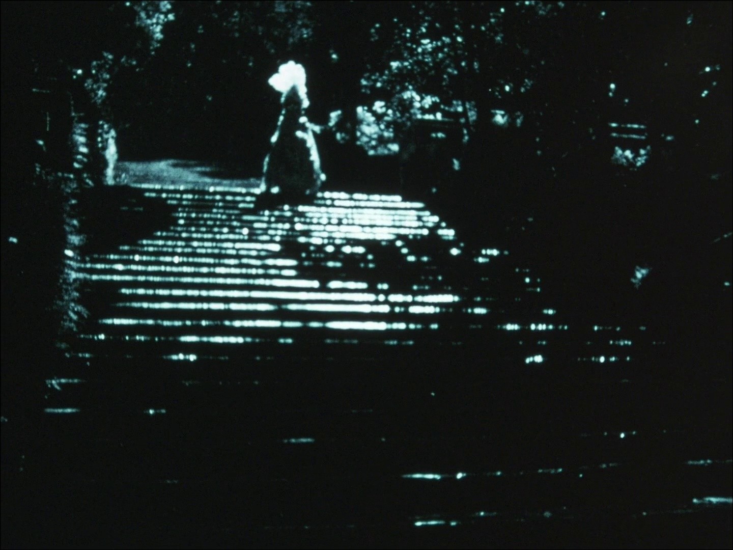 Eaux d'artifice (1953) —  shot,  lighting