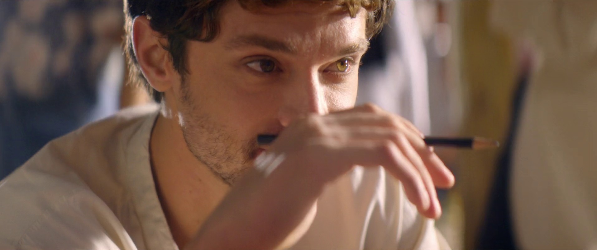 PERRIER VU EN TERRASSE (FRANCE - 2024) (2024) —  shot,  lighting