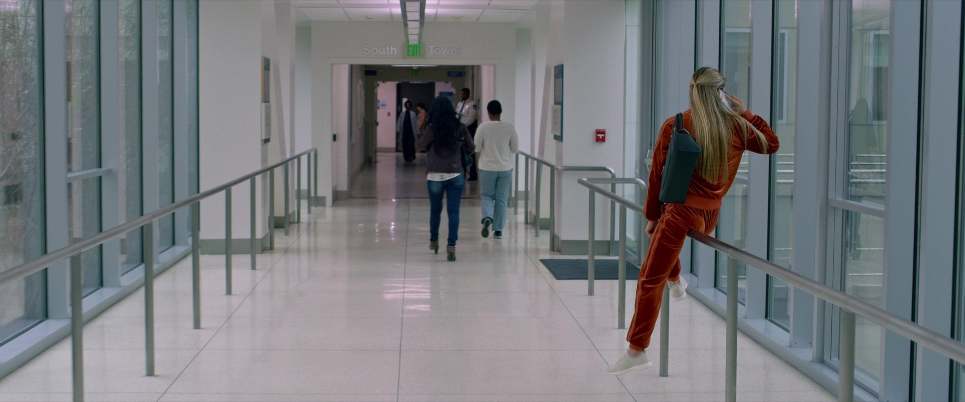 Bird Box (2018) —  shot,  lighting