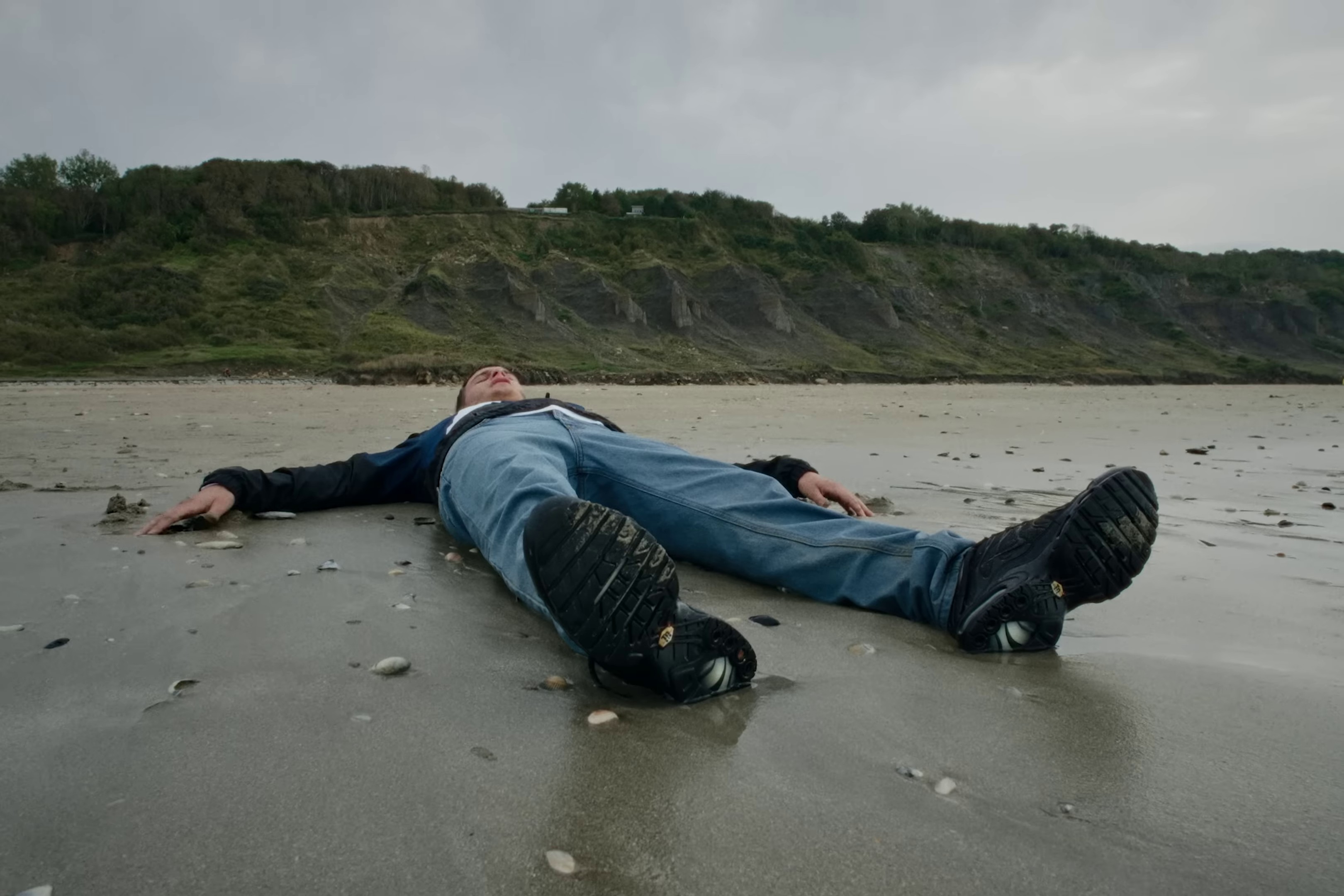 Les Alizés (2023) —  shot,  lighting