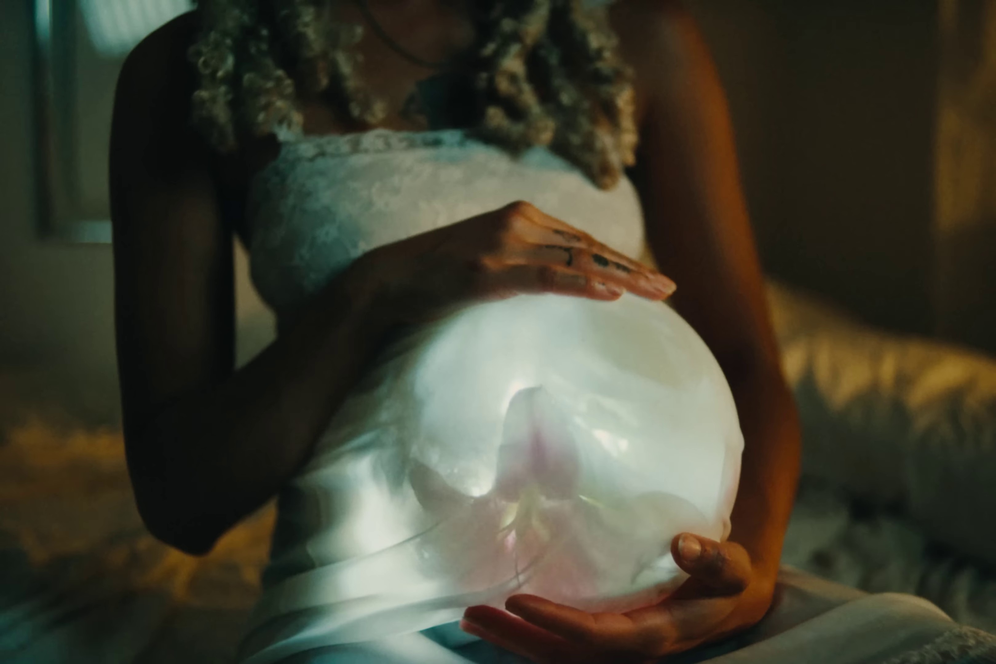 PIRATE RADIO* (2022) —  shot,  lighting