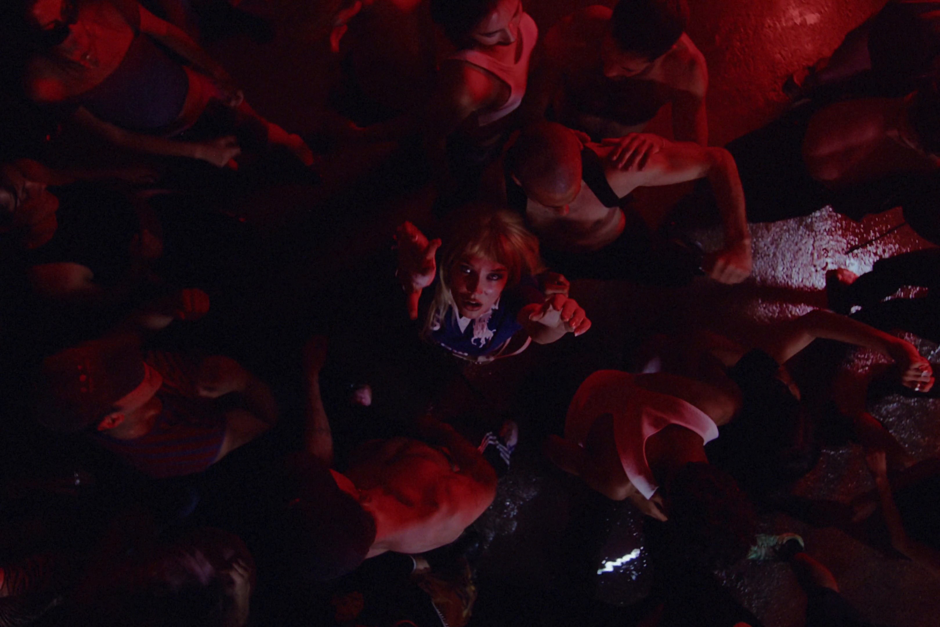 LONDONTOWN (2025) —  shot,  lighting