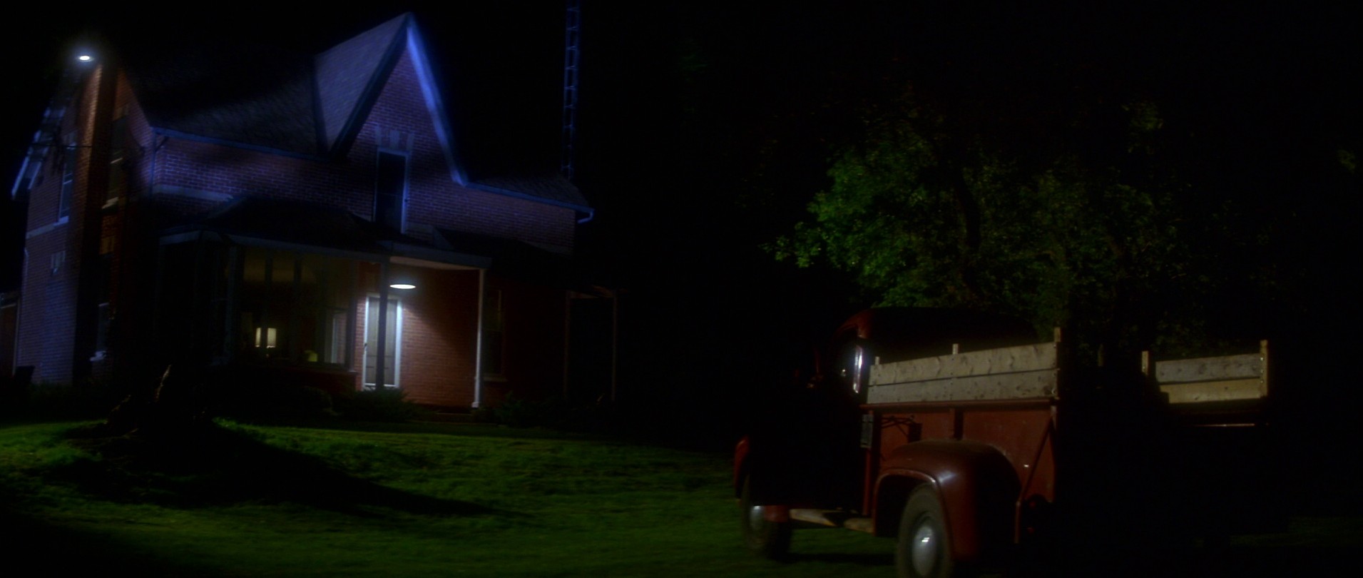 Strange Invaders (1983) —  shot,  lighting