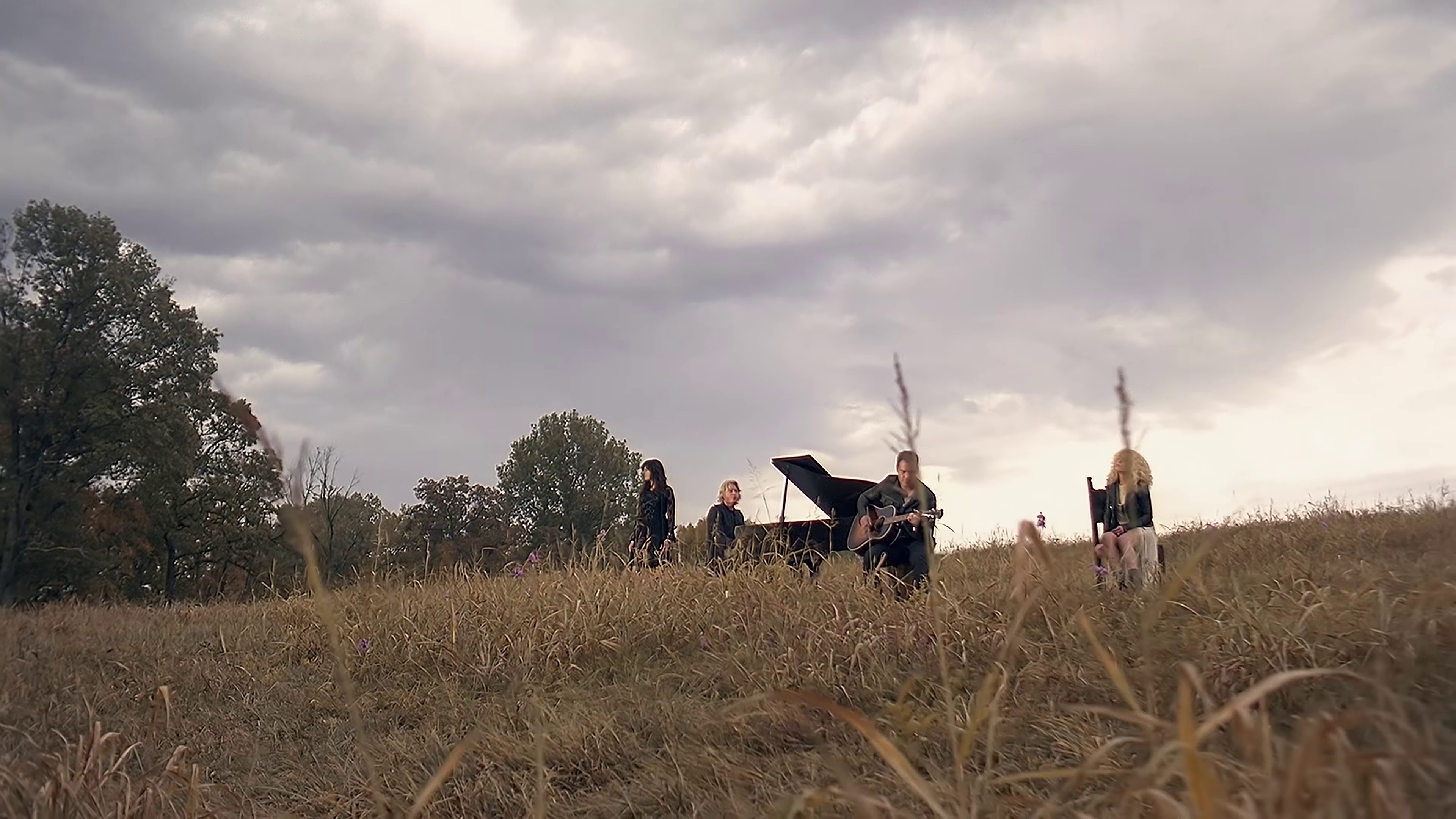 Kiss Goodbye (2010) —  shot,  lighting