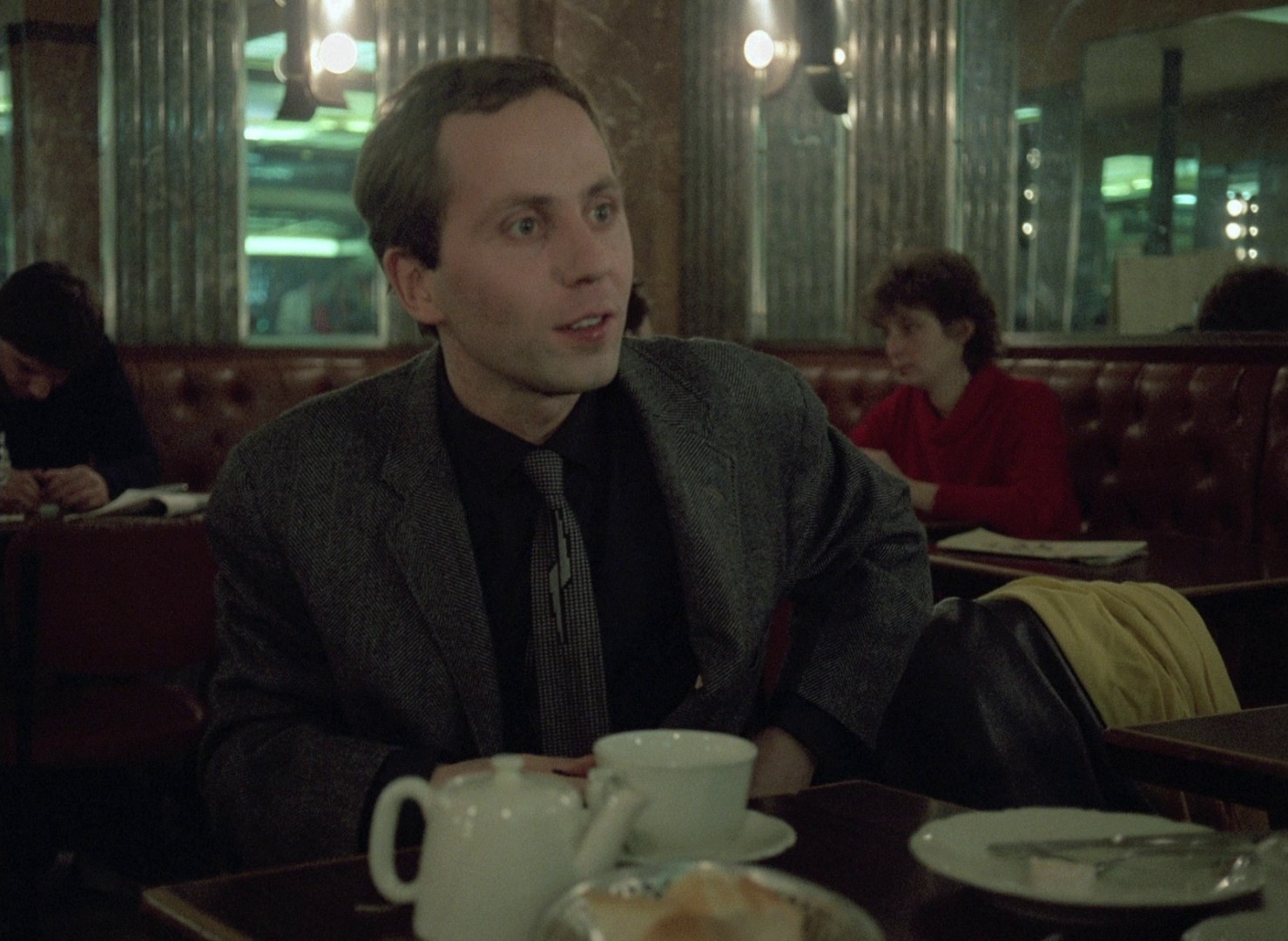 Full Moon in Paris (1984) —  shot,  lighting