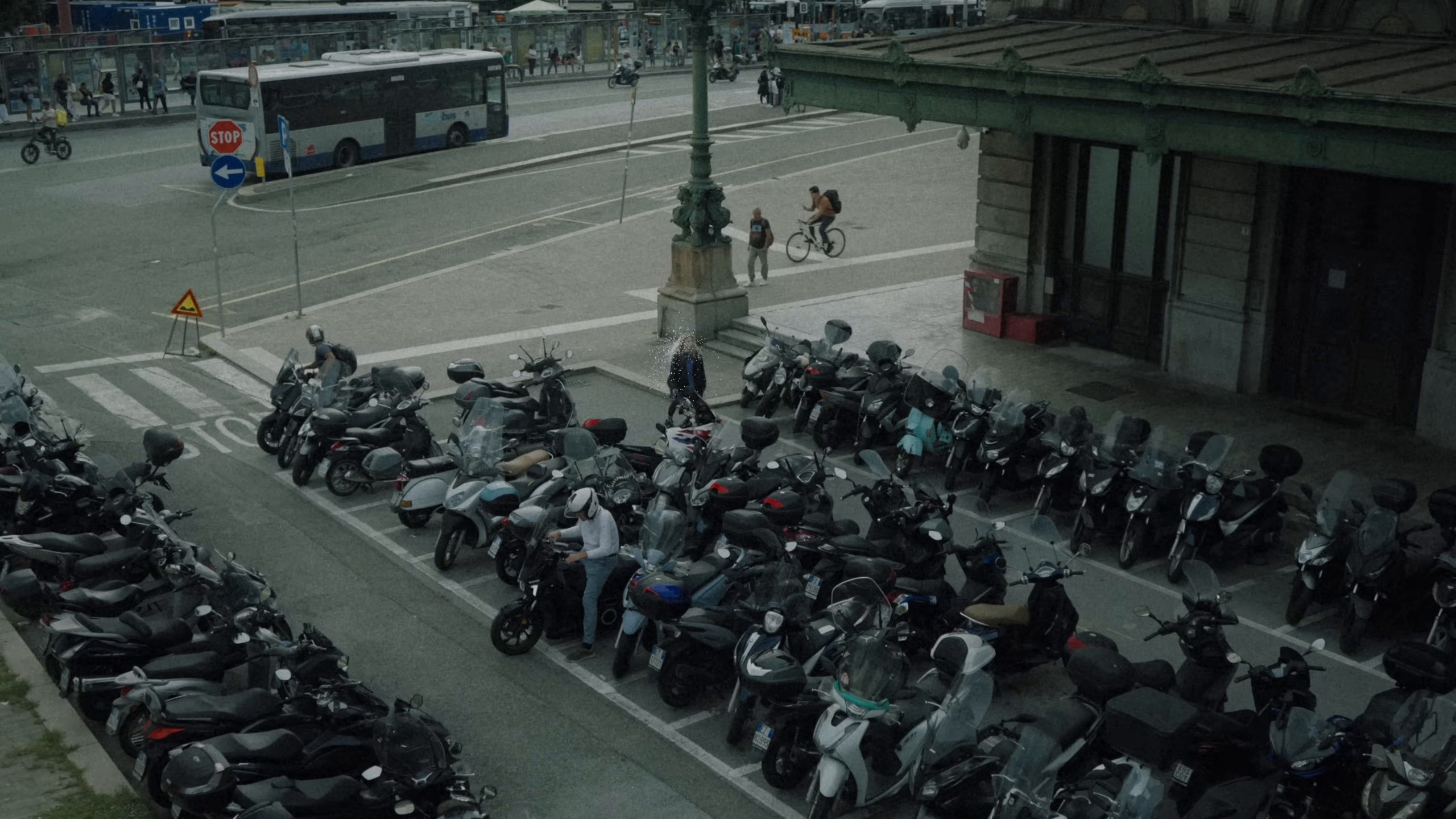 Fluorescent (2025) —  shot,  lighting