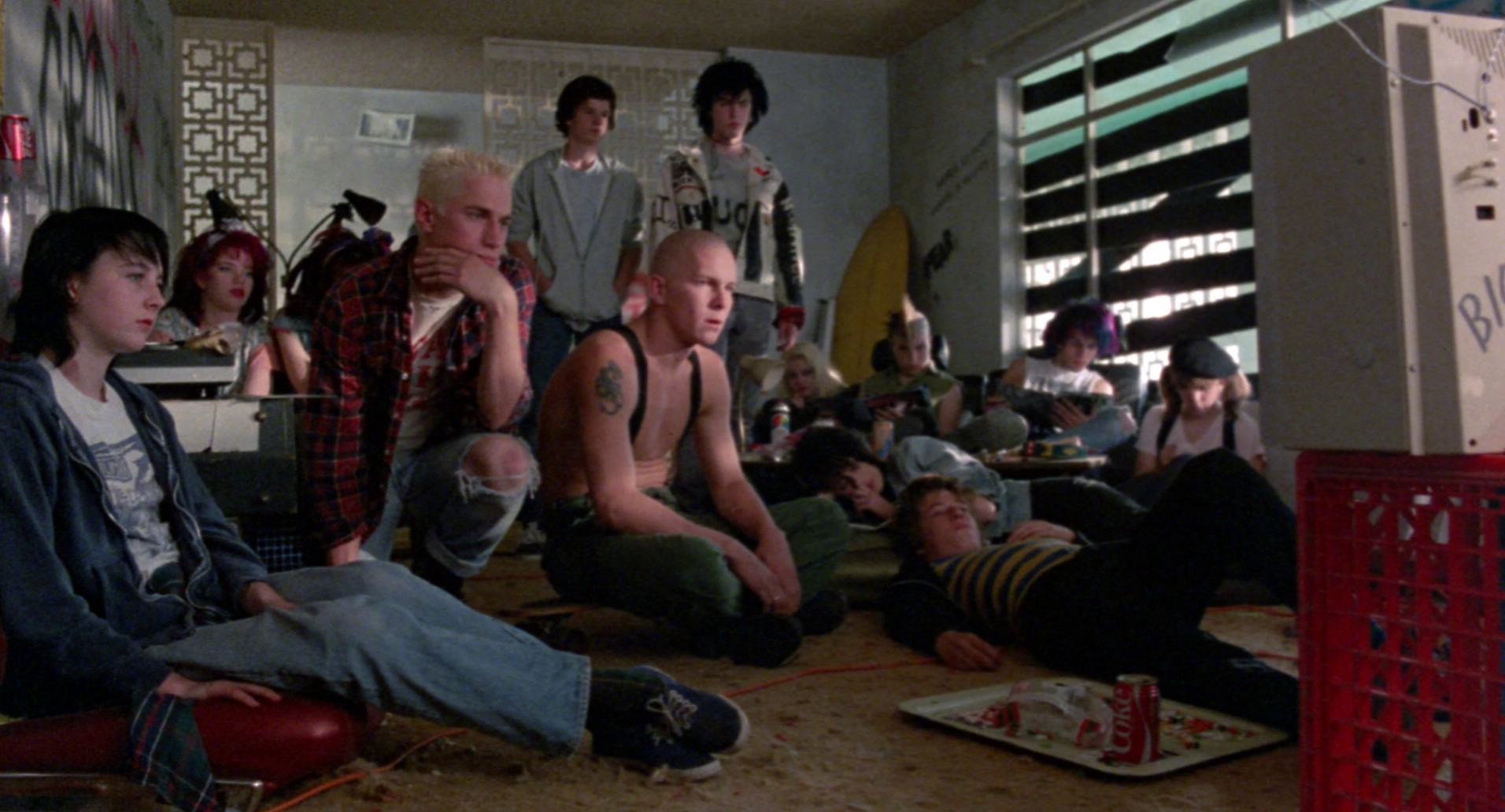 Suburbia (1983) —  shot,  lighting