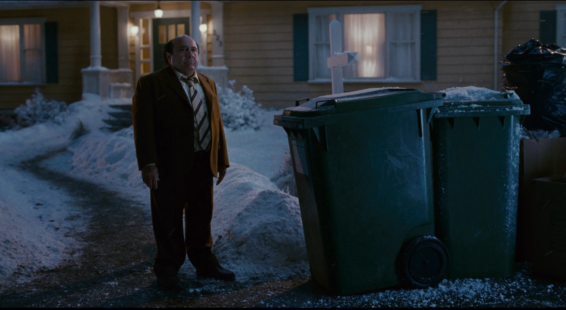 Deck the Halls (2006) —  shot,  lighting