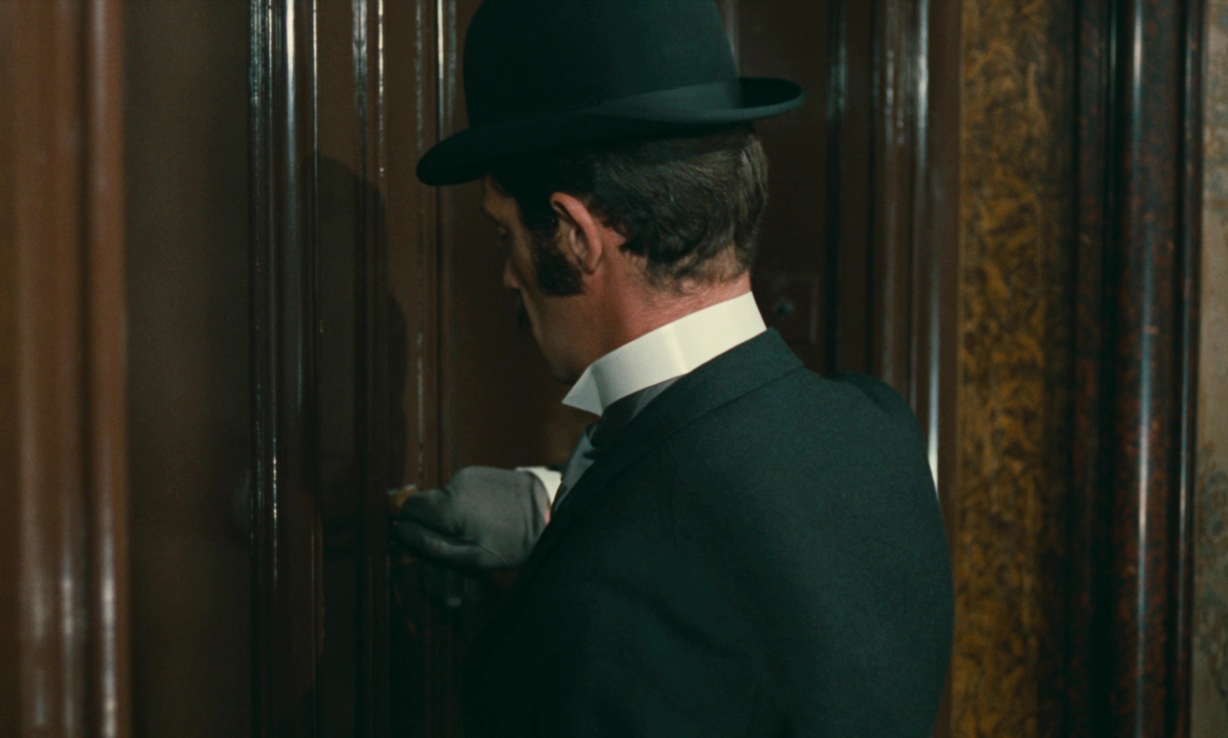 The Thief of Paris (1967) —  shot,  lighting