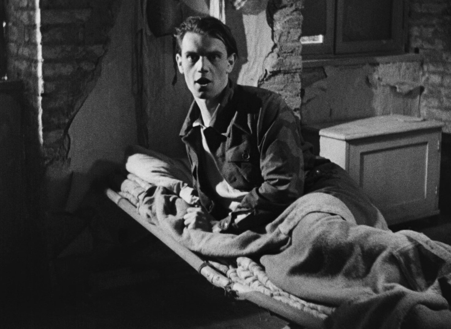Germany Year Zero (1948) —  shot,  lighting