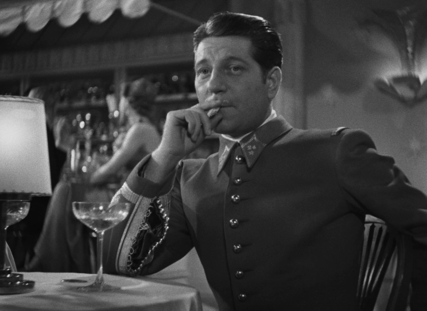 Gueule d'amour (1937) —  shot,  lighting