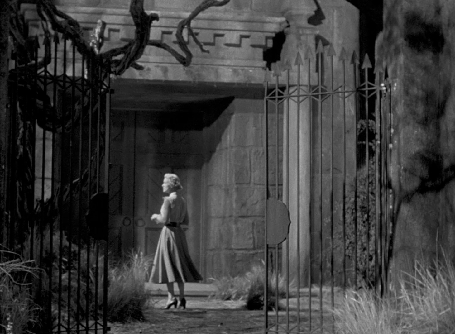 The Maze (1953) —  shot,  lighting