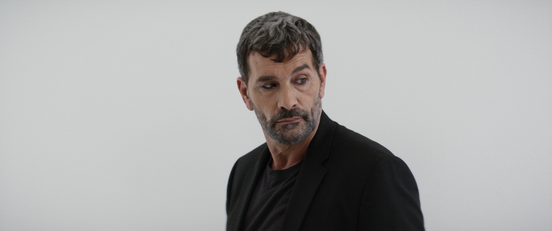 The Man Who Sold His Skin (2020) —  shot,  lighting