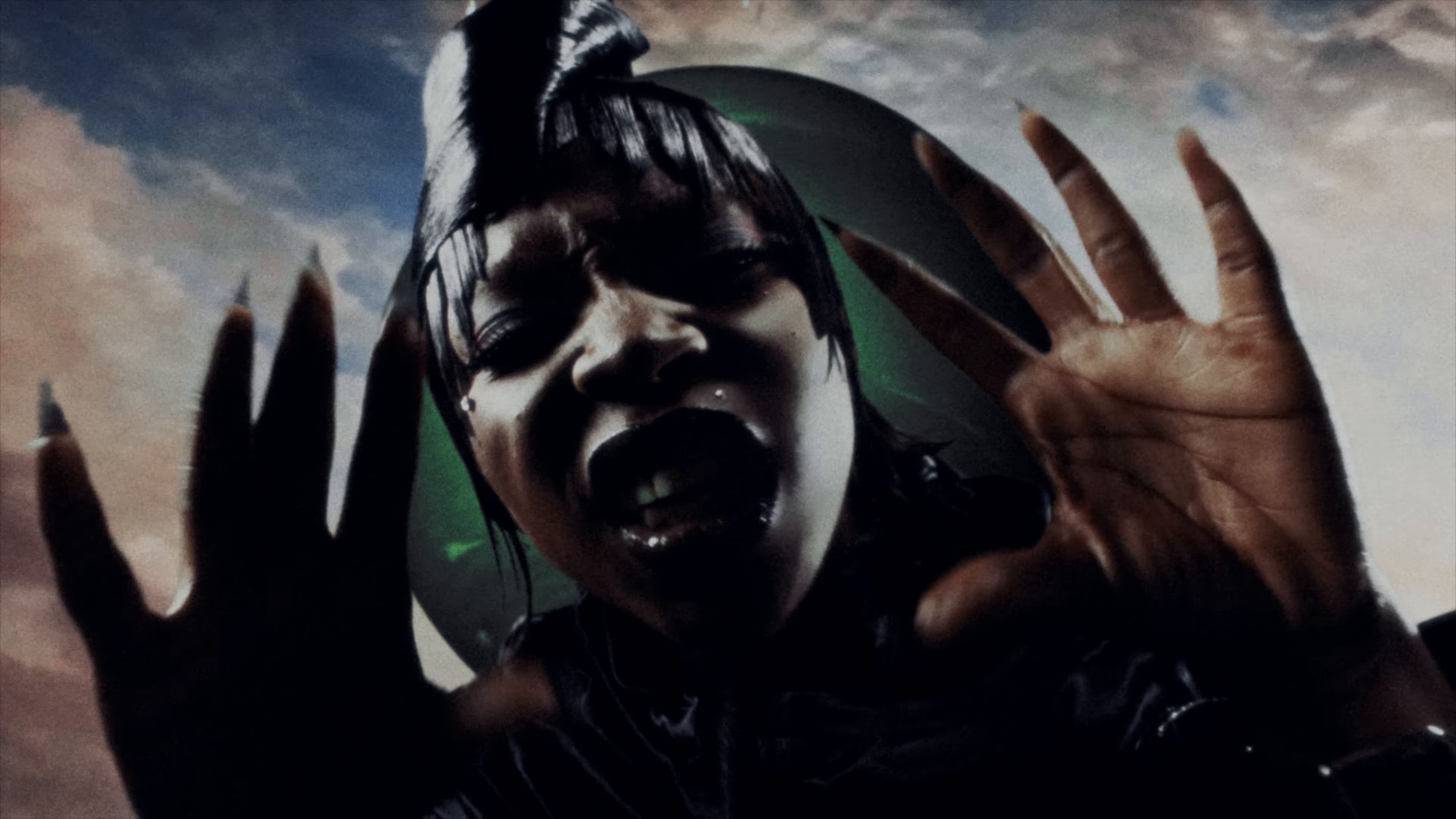 FASHION DESIGNA (2025) —  shot,  lighting