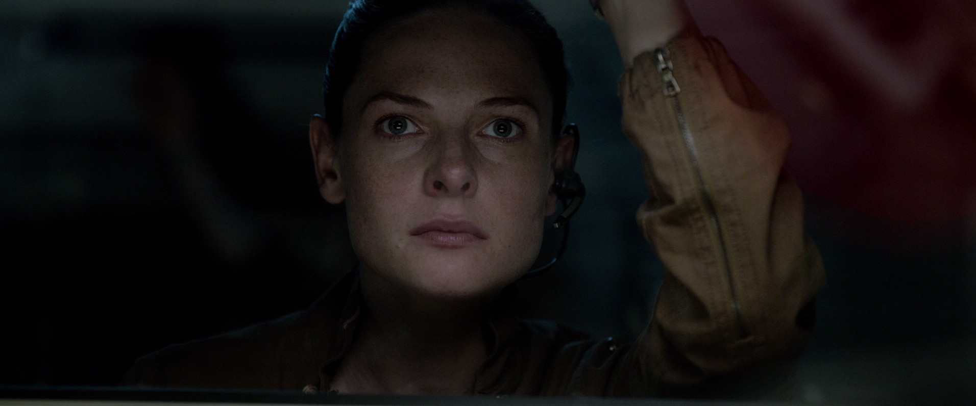 Life (2017) —  shot,  lighting