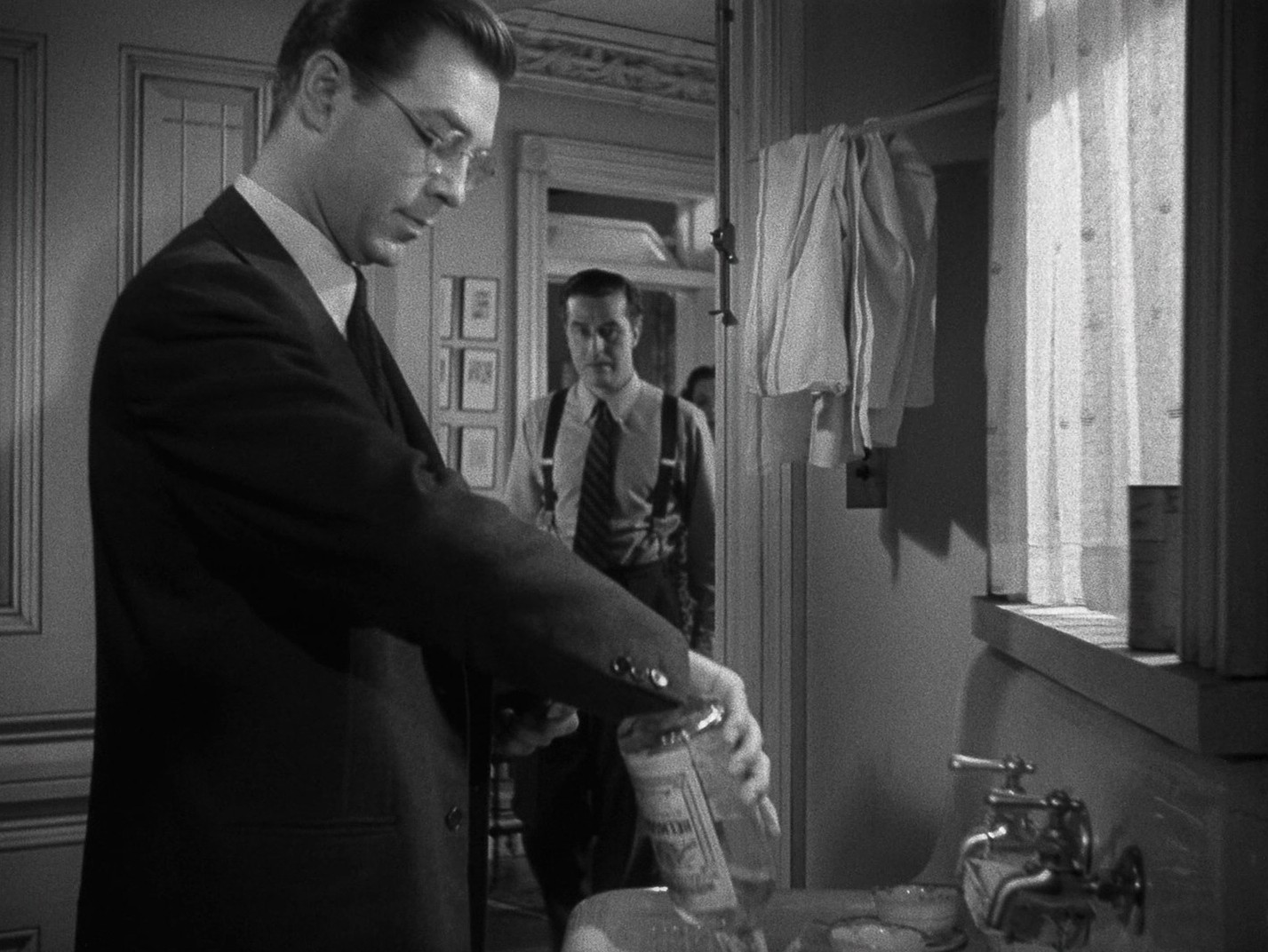The Lost Weekend (1945) —  shot,  lighting