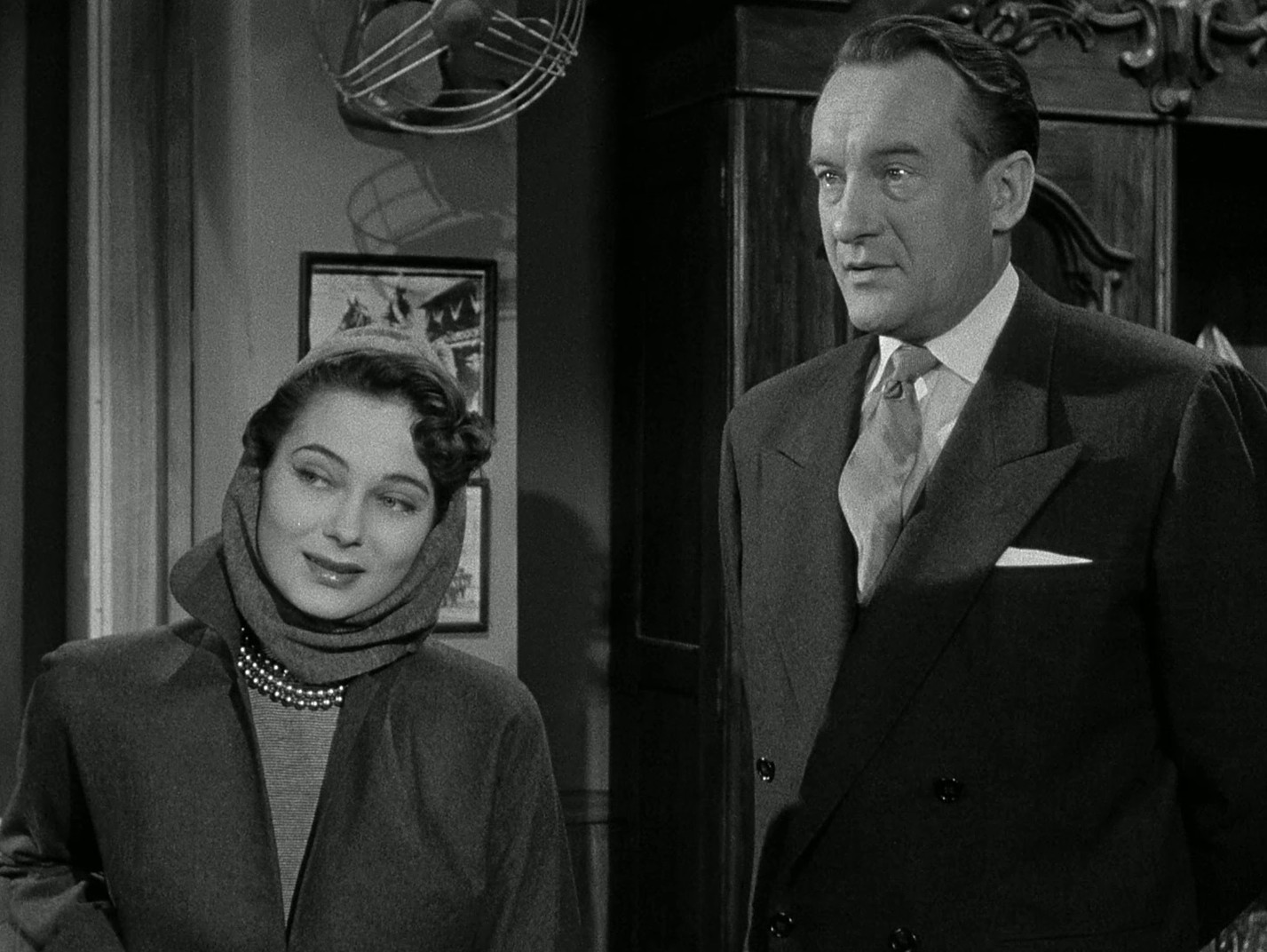 Assignment: Paris (1952) —  shot,  lighting