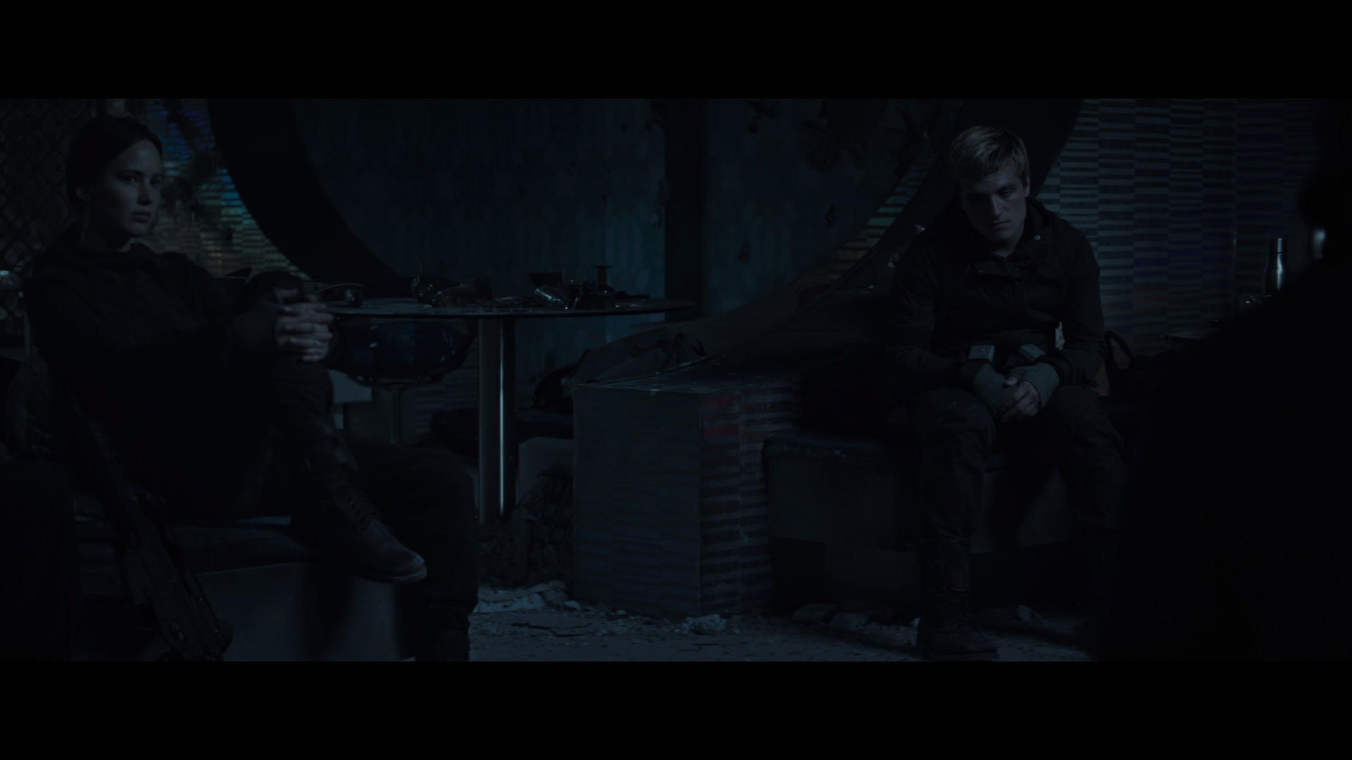 The Hunger Games: Mockingjay - Part 2 (2015) —  shot,  lighting