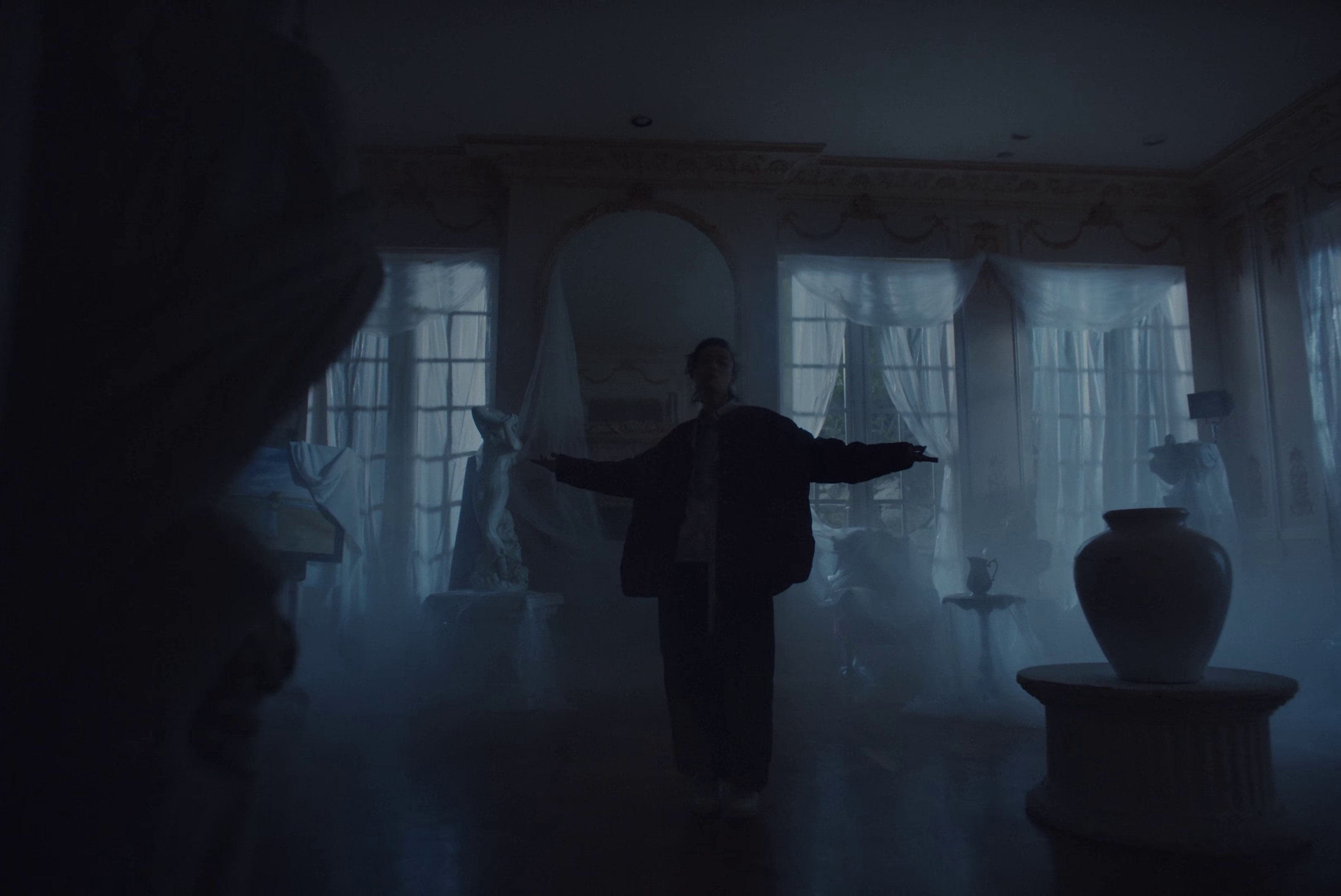 SOMEBODY (2021) —  shot,  lighting