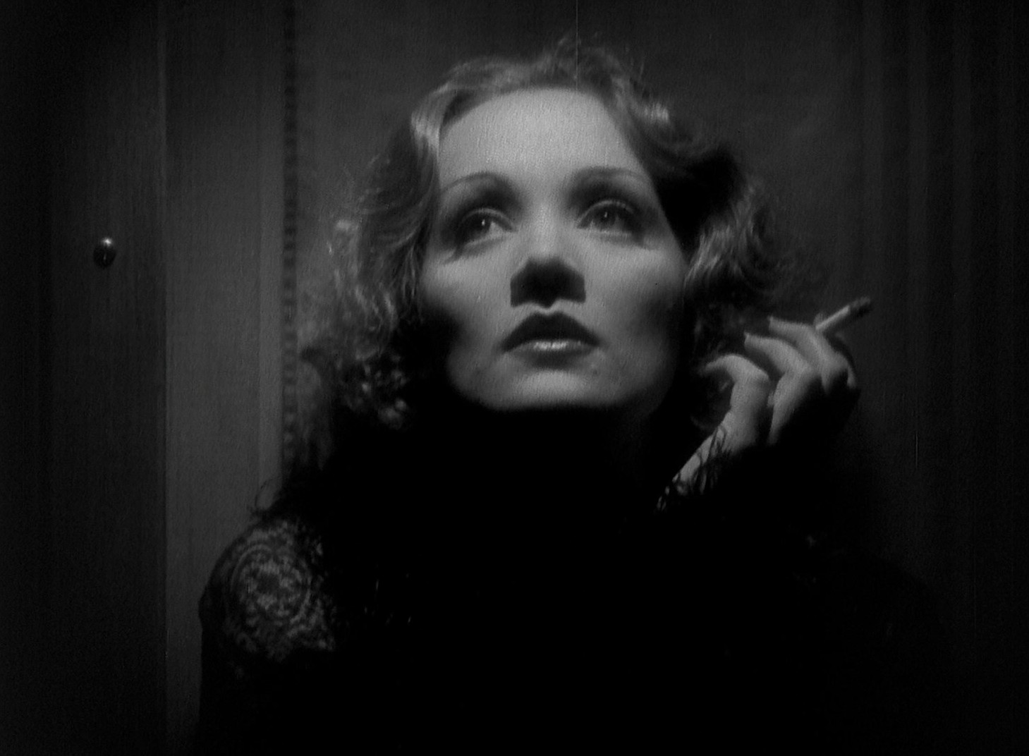 Shanghai Express (1932) —  shot,  lighting