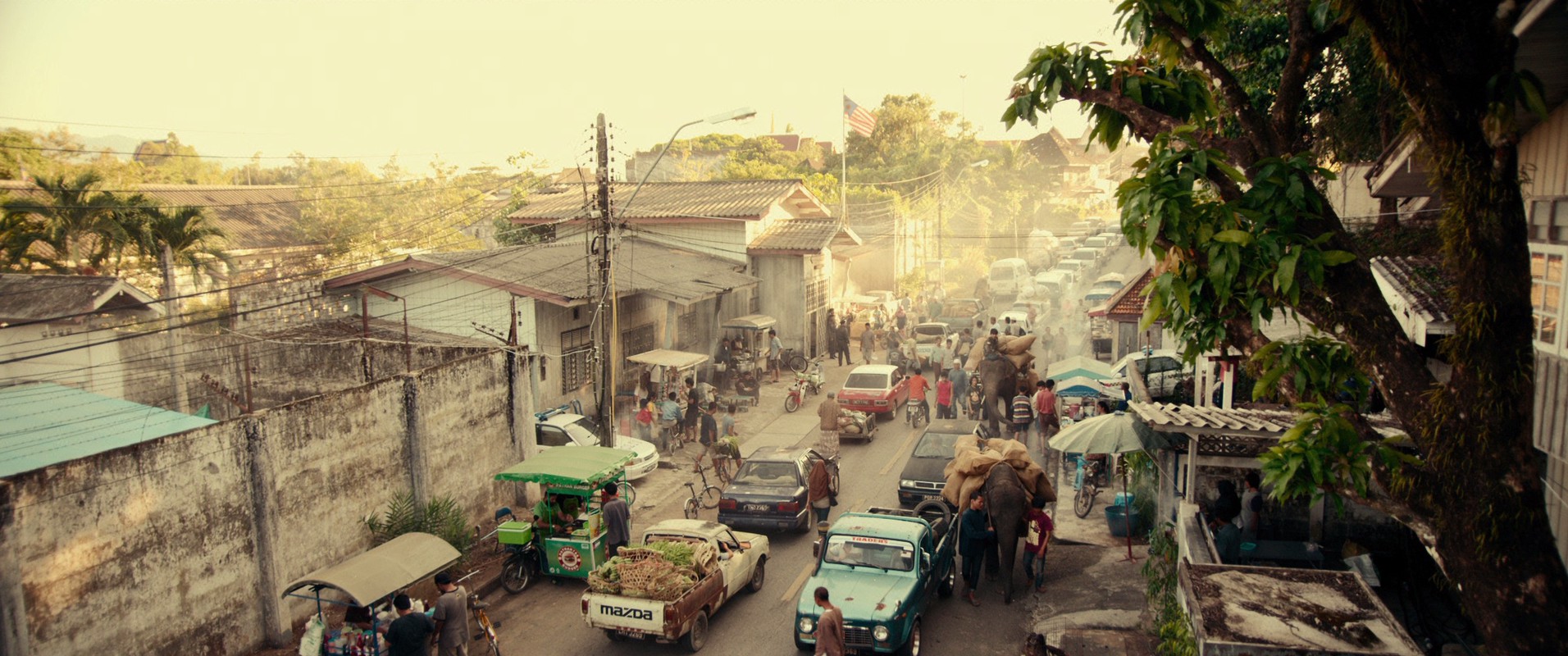 Mechanic: Resurrection (2016) —  shot,  lighting