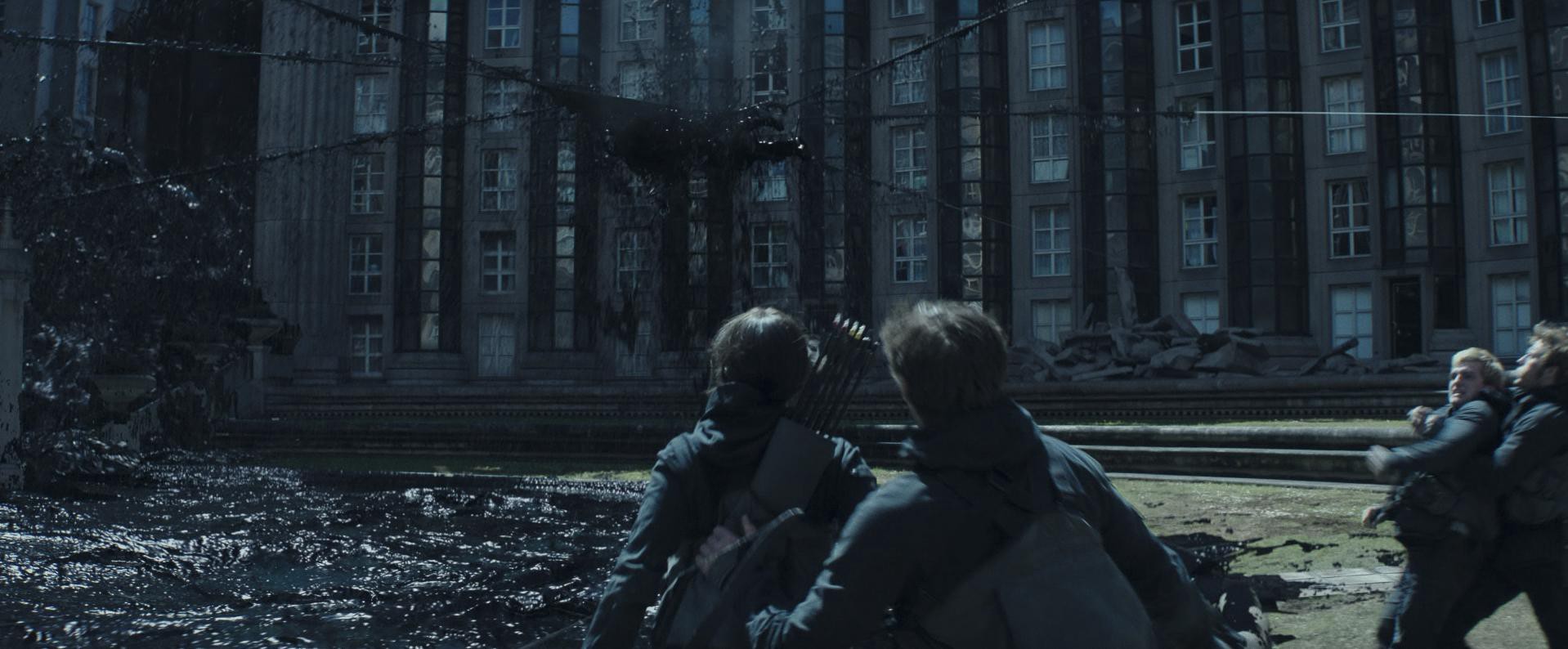 The Hunger Games: Mockingjay - Part 2 (2015) —  shot,  lighting