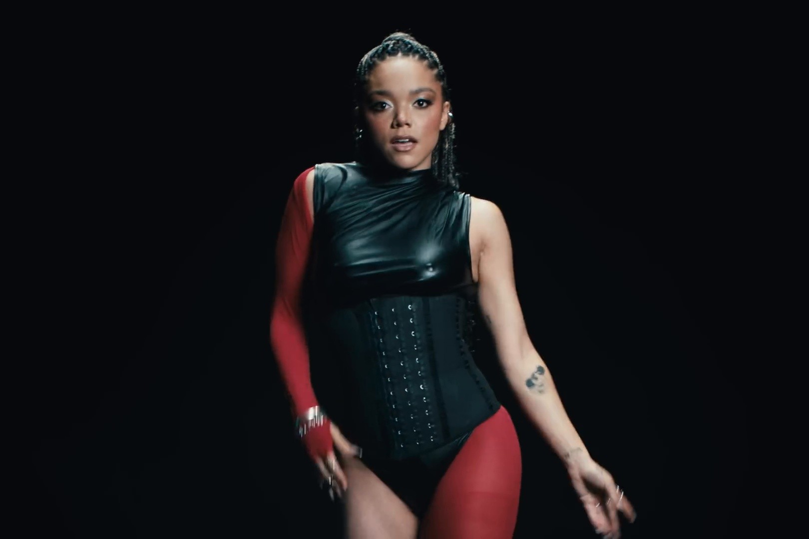 FEEL LOVE (2025) —  shot,  lighting