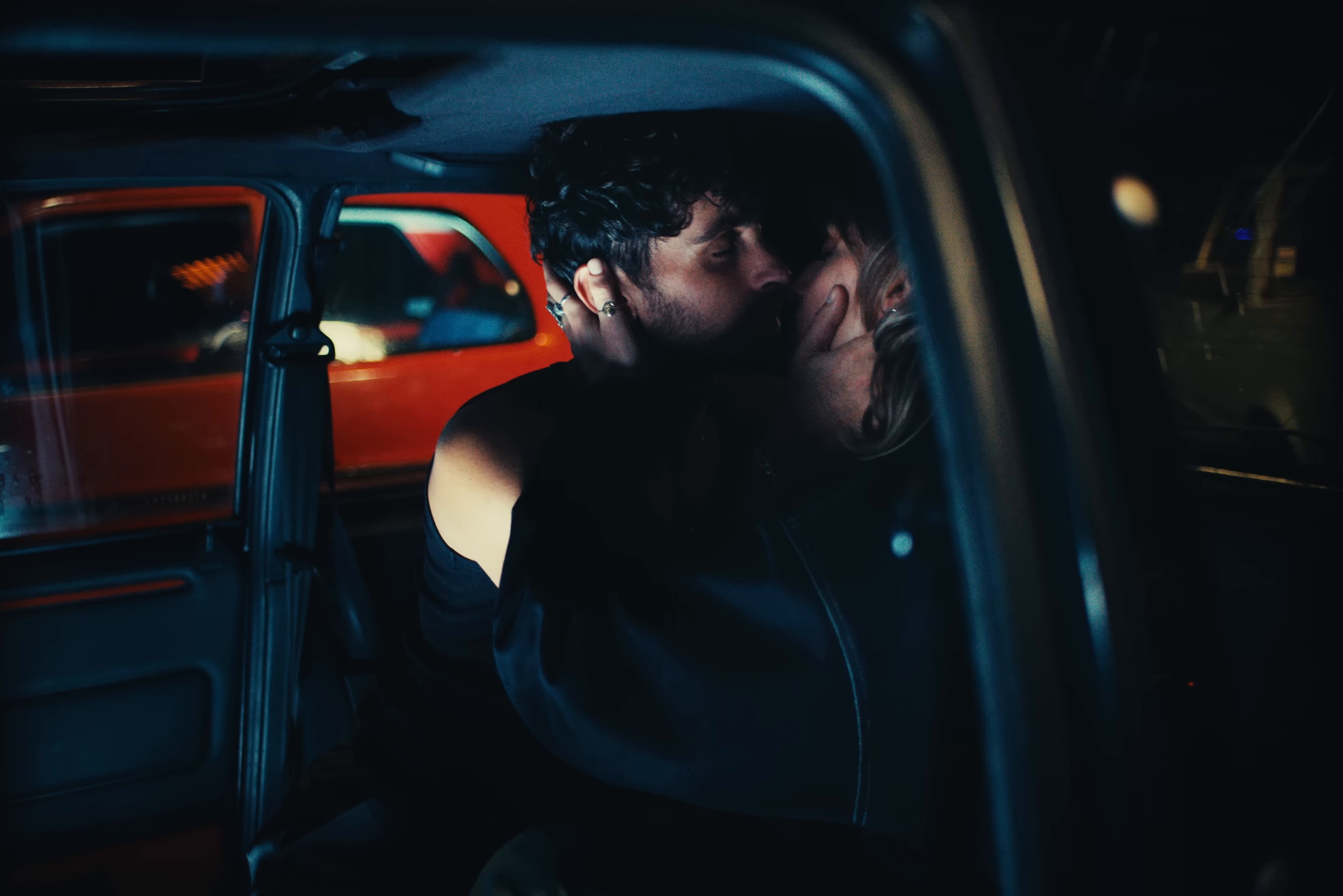 Comment on s'aime (2024) —  shot,  lighting